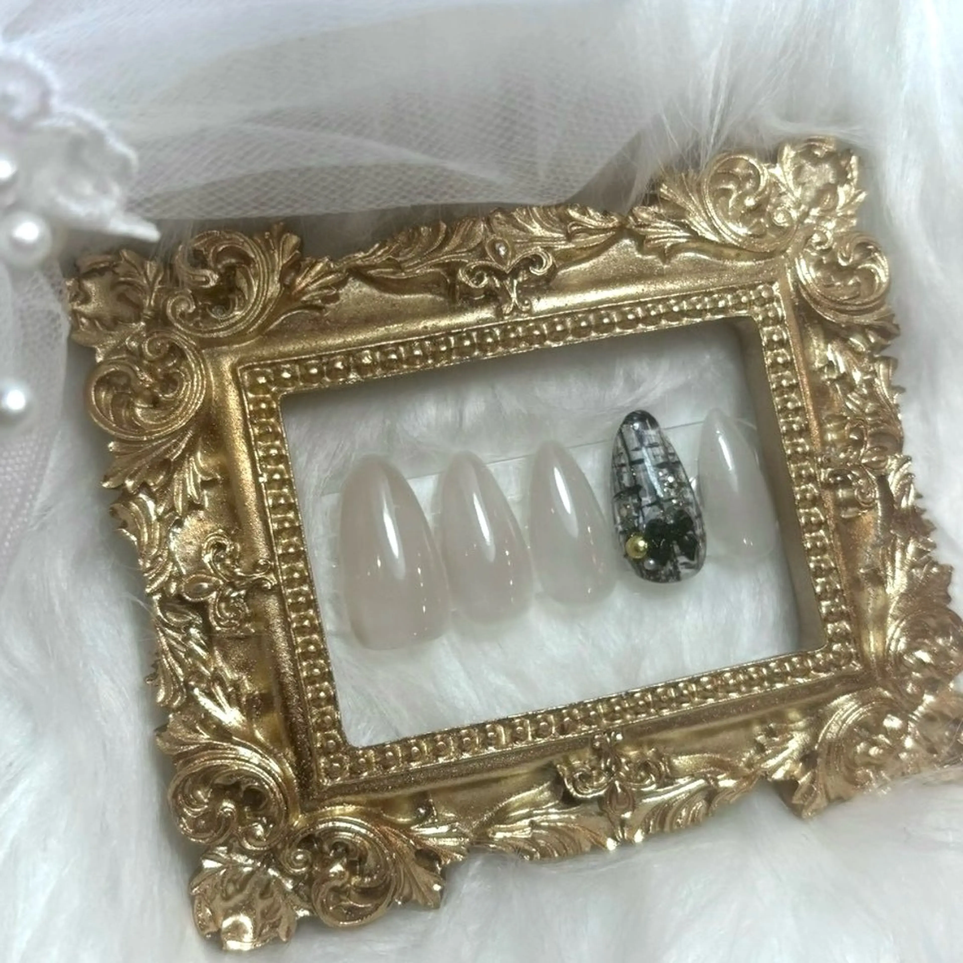 ネイル ハンドネイル LIB VALLA Yuri🍭🖤のネイルデザイン