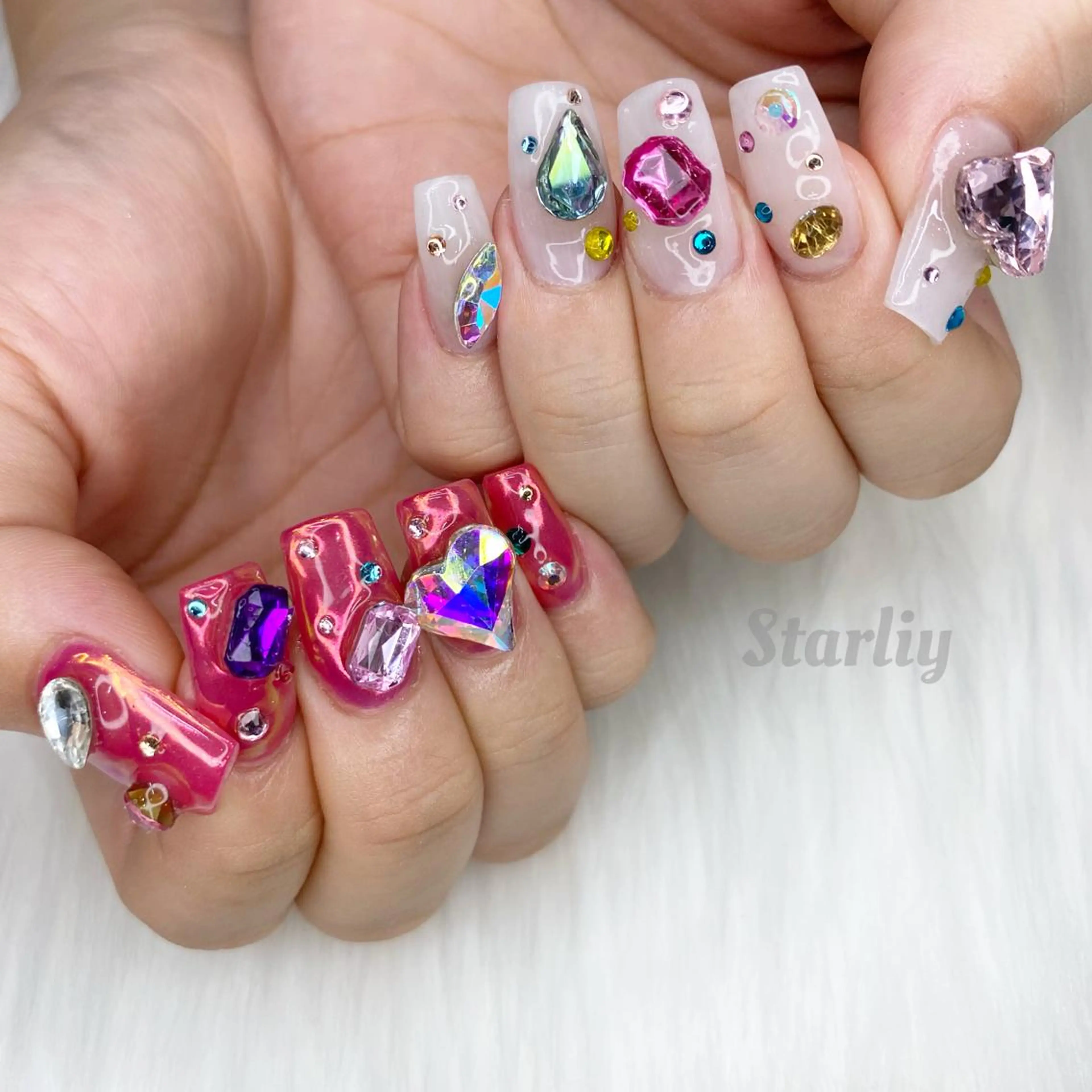 ネイル アートネイル スカルプネイル ストーンネイル Starliy所属・~Starliy~ 三重県津市のネイルデザイン