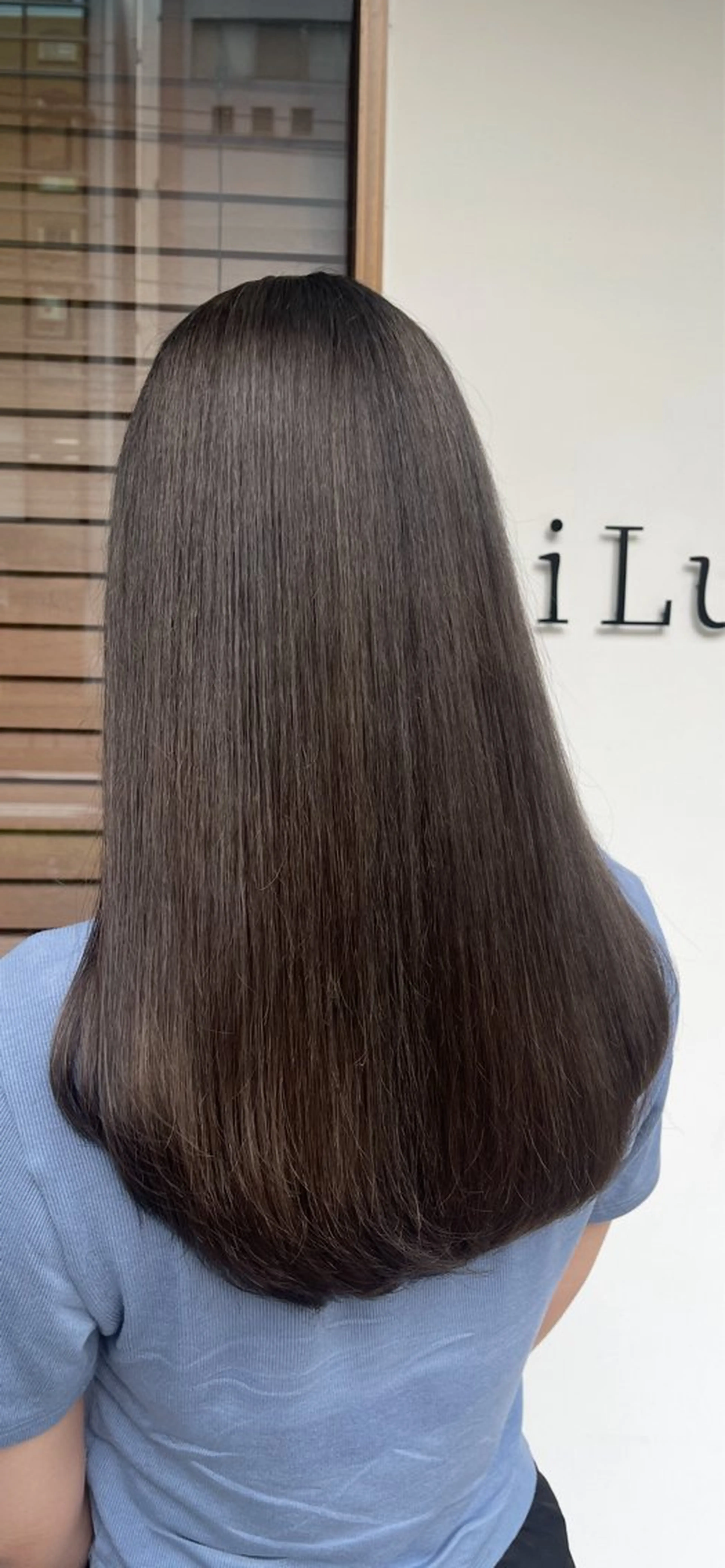 ロング カラー iLu.所属・田畠 しずかのヘアスタイル