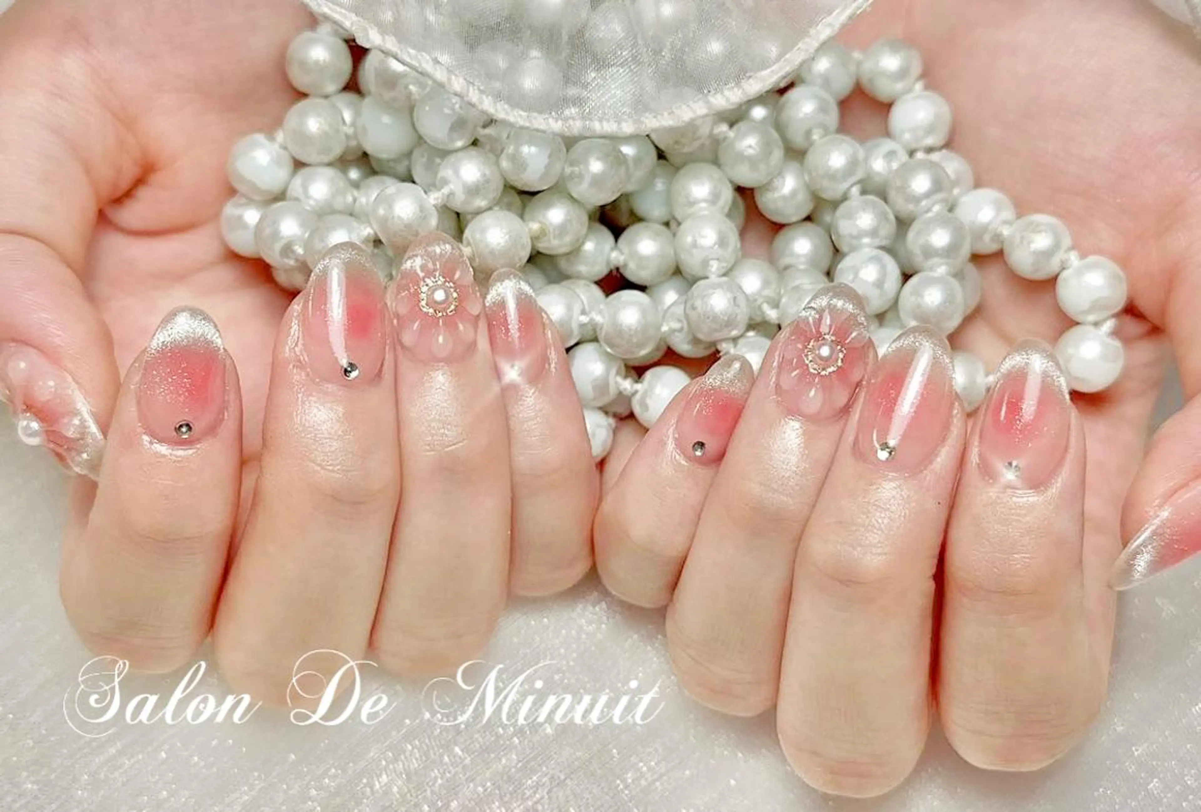 ネイル Salon de Minuit🦩のネイルデザイン