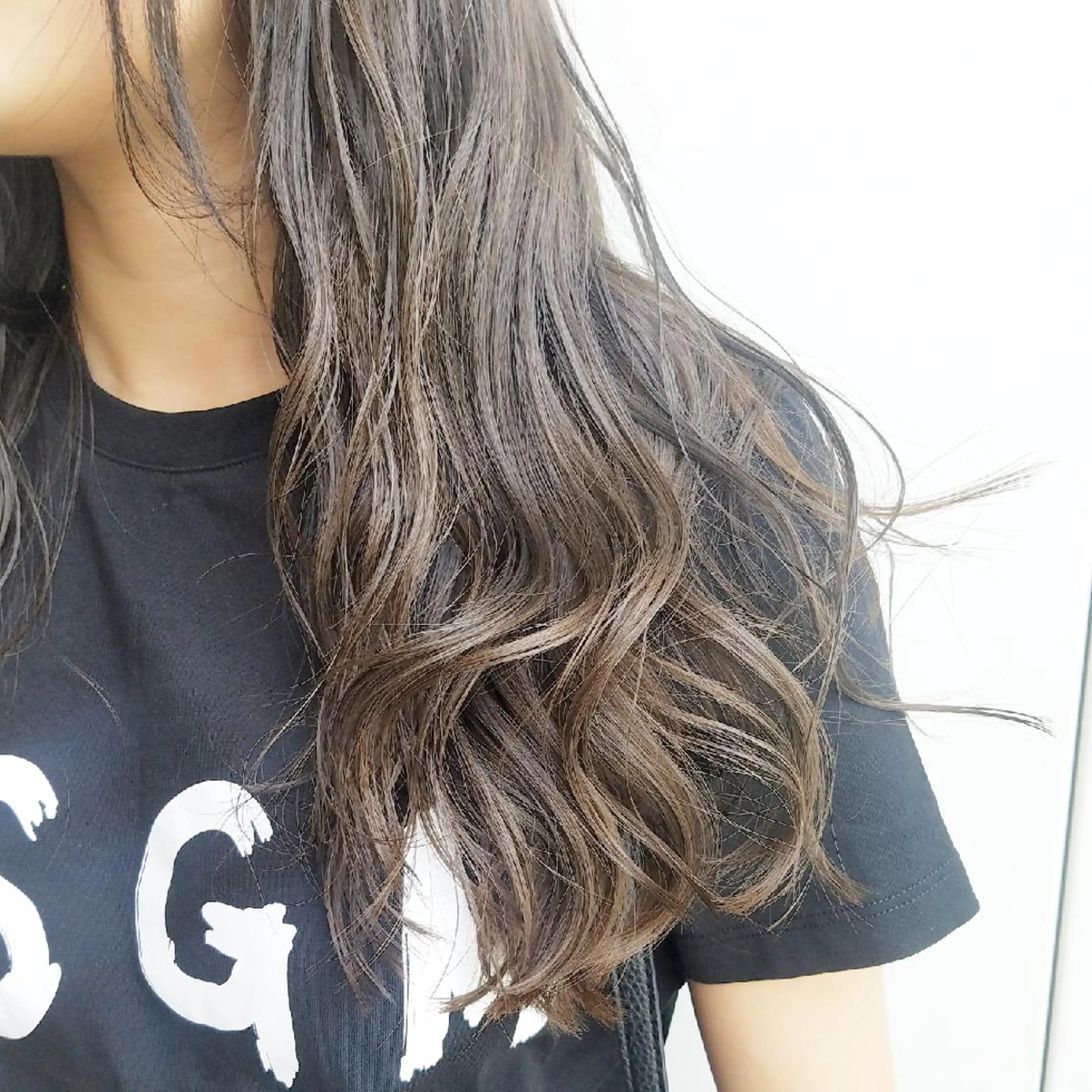 ミディアム iplus✴ まつげ、眉毛、耳つぼのマツエク・マツパデザイン