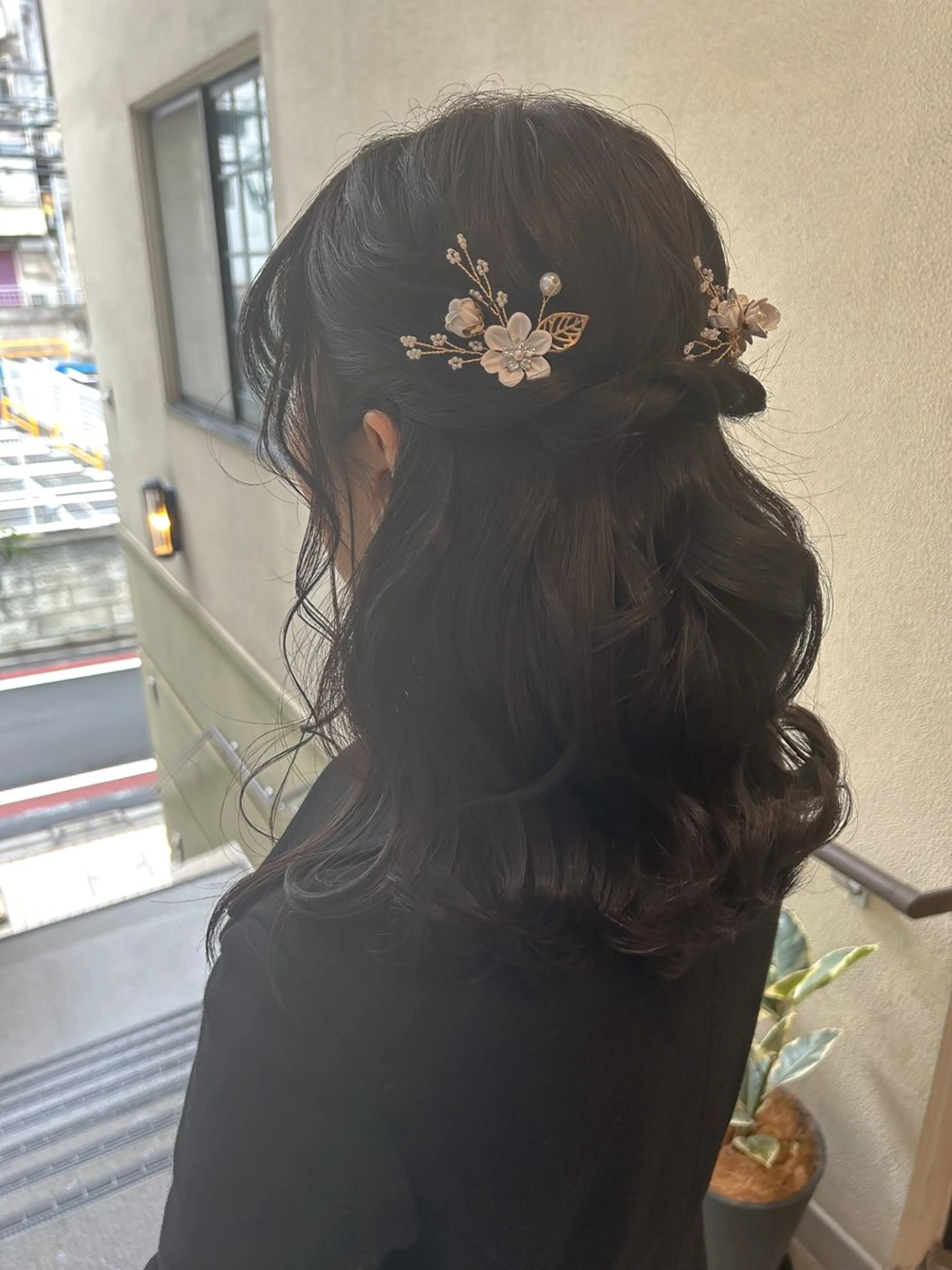 セミロング ヘアアレンジ ハーフアップ ヘアセット 飯塚 沙衣のヘアスタイル