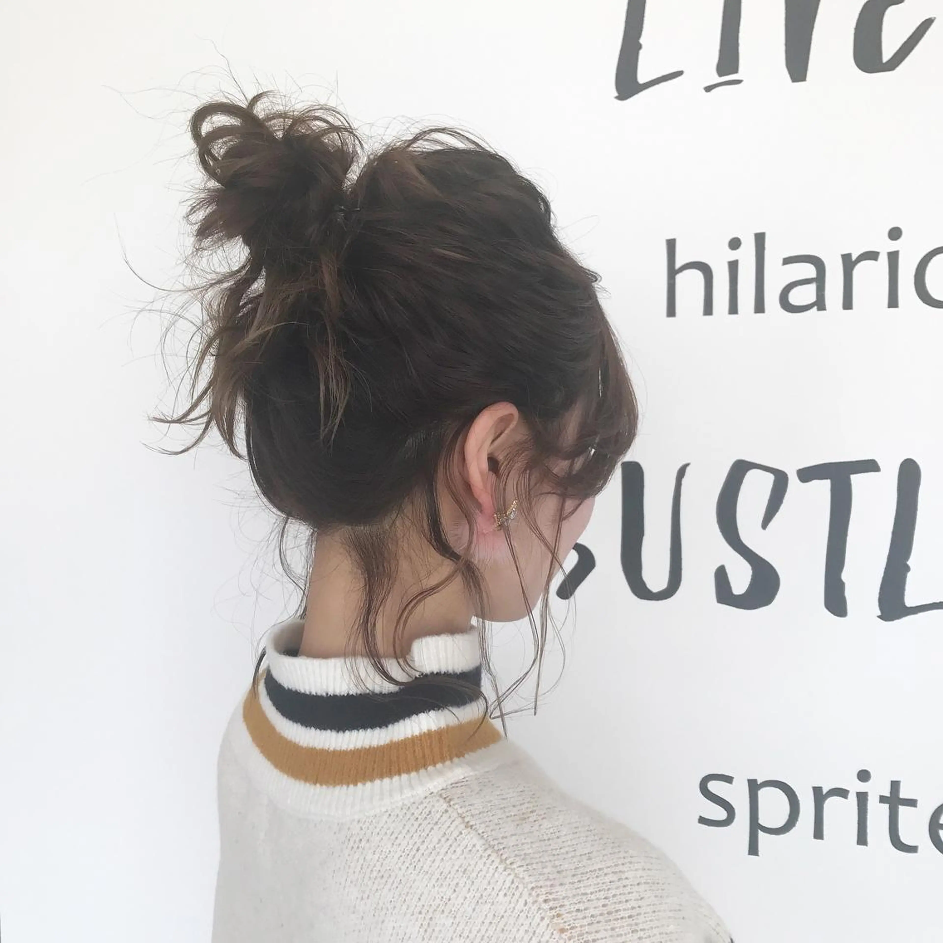 セミロング ヘアアレンジ お団子ヘア 入江 志穂のヘアスタイル