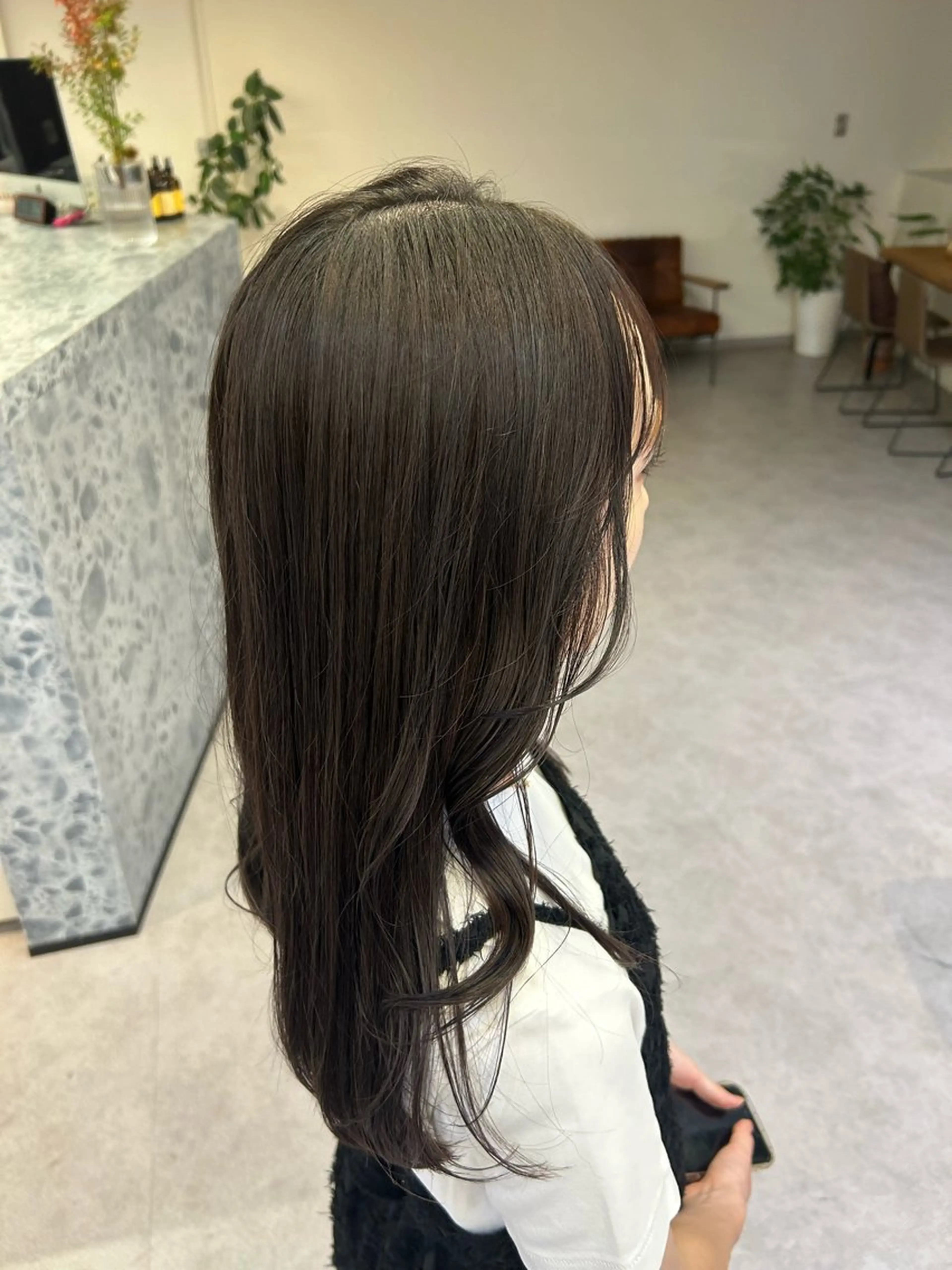 ロング カラー ブリーチ ブラウンカラー ナチュラルブラウン MASHU chayamachi店所属・【梅田美容室】 似合わせカット サヤのヘアスタイル