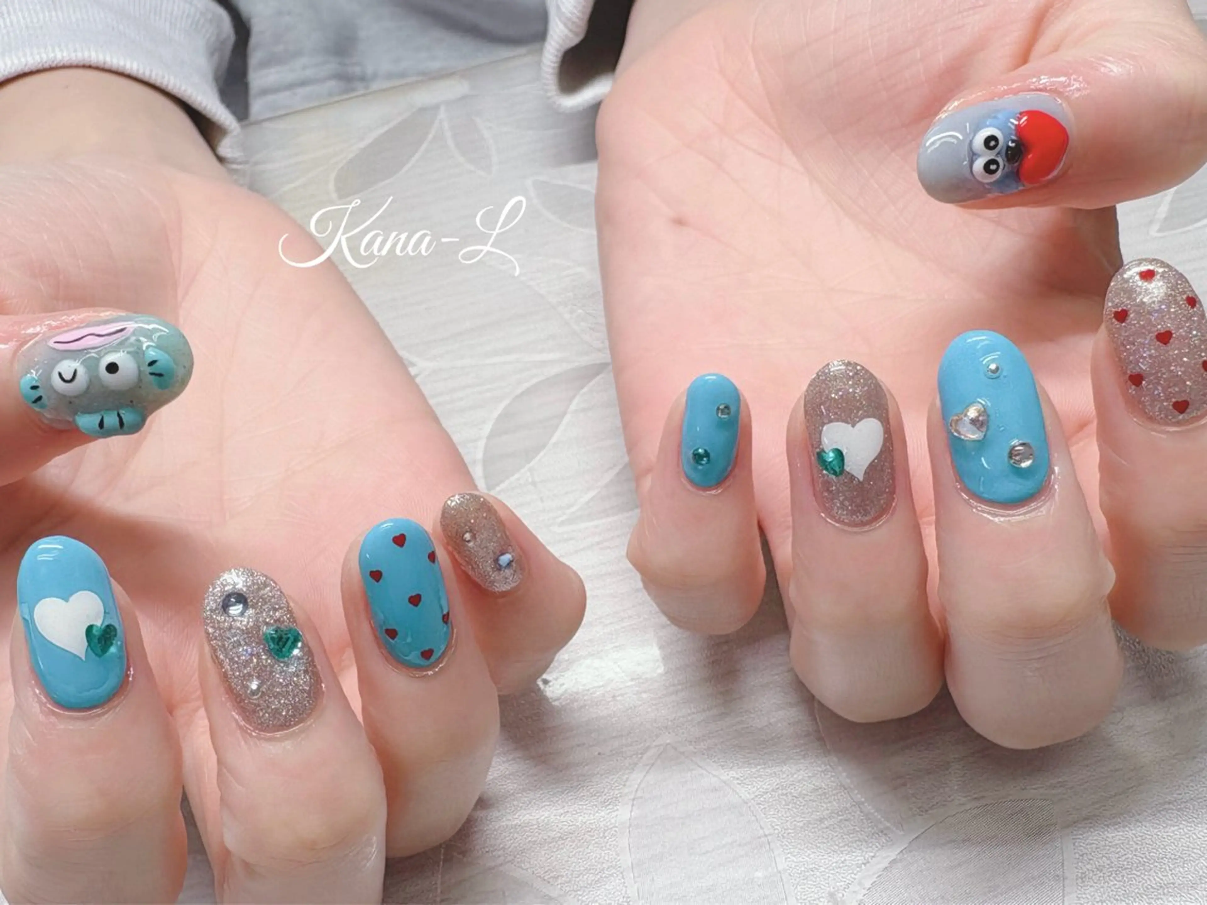 ネイル 芦辺 香奈のネイルデザイン