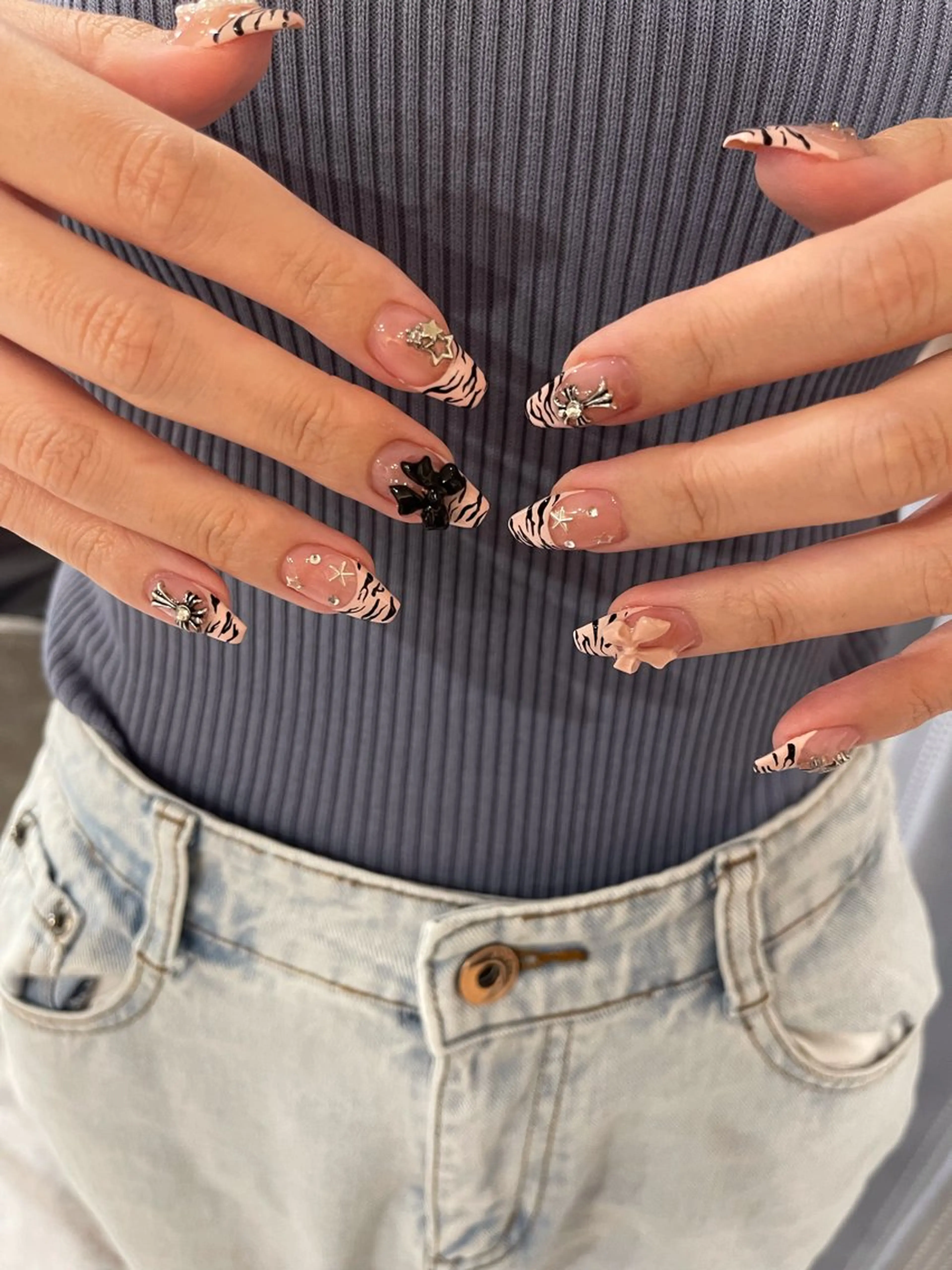 ネイル ハンドネイル 🦋y y Nail 🤍のネイルデザイン