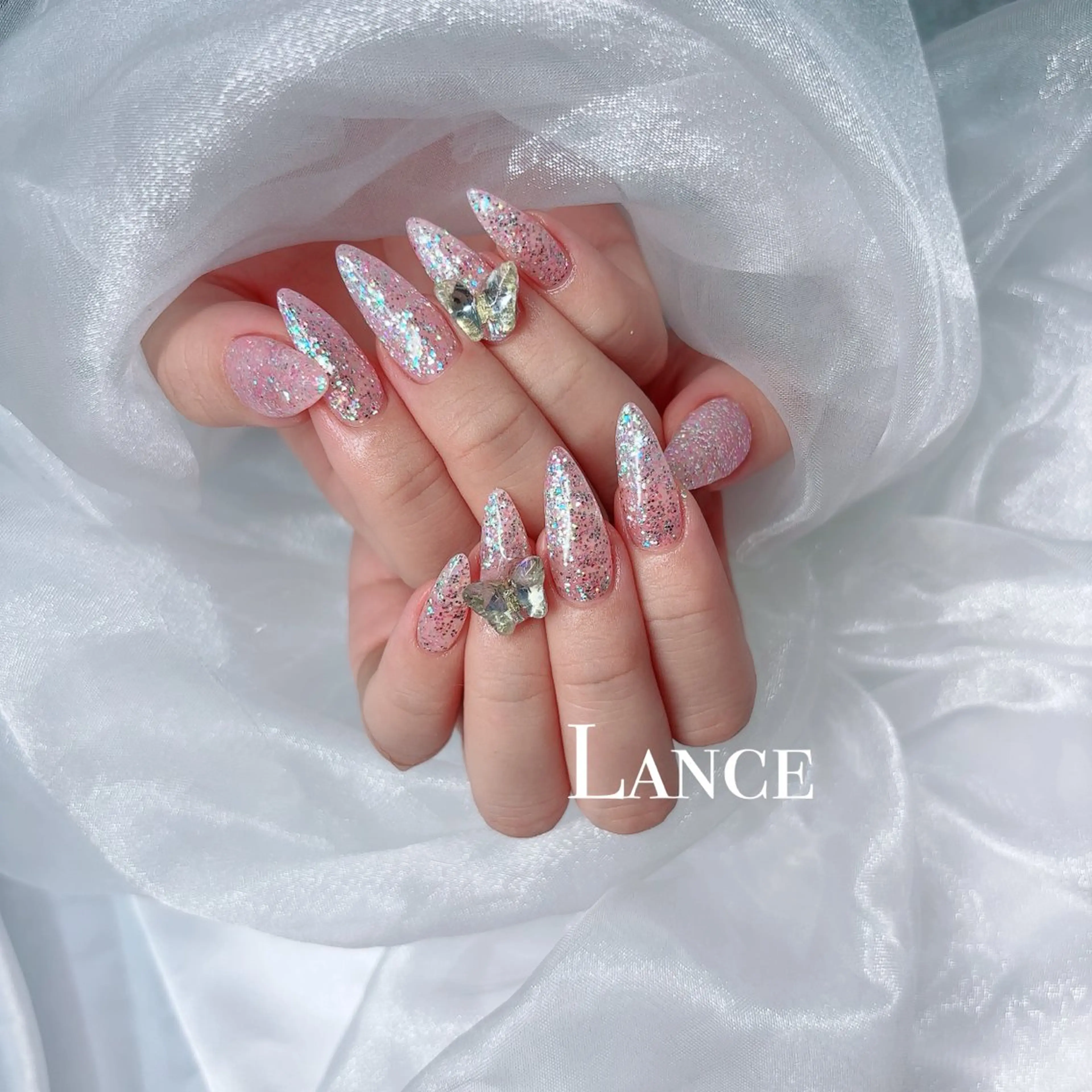 ネイル オーロラネイル フットネイル 氷ネイル・うるうるネイル キラキラネイル 韓国ネイル ハンドネイル Lance nailのネイルデザイン