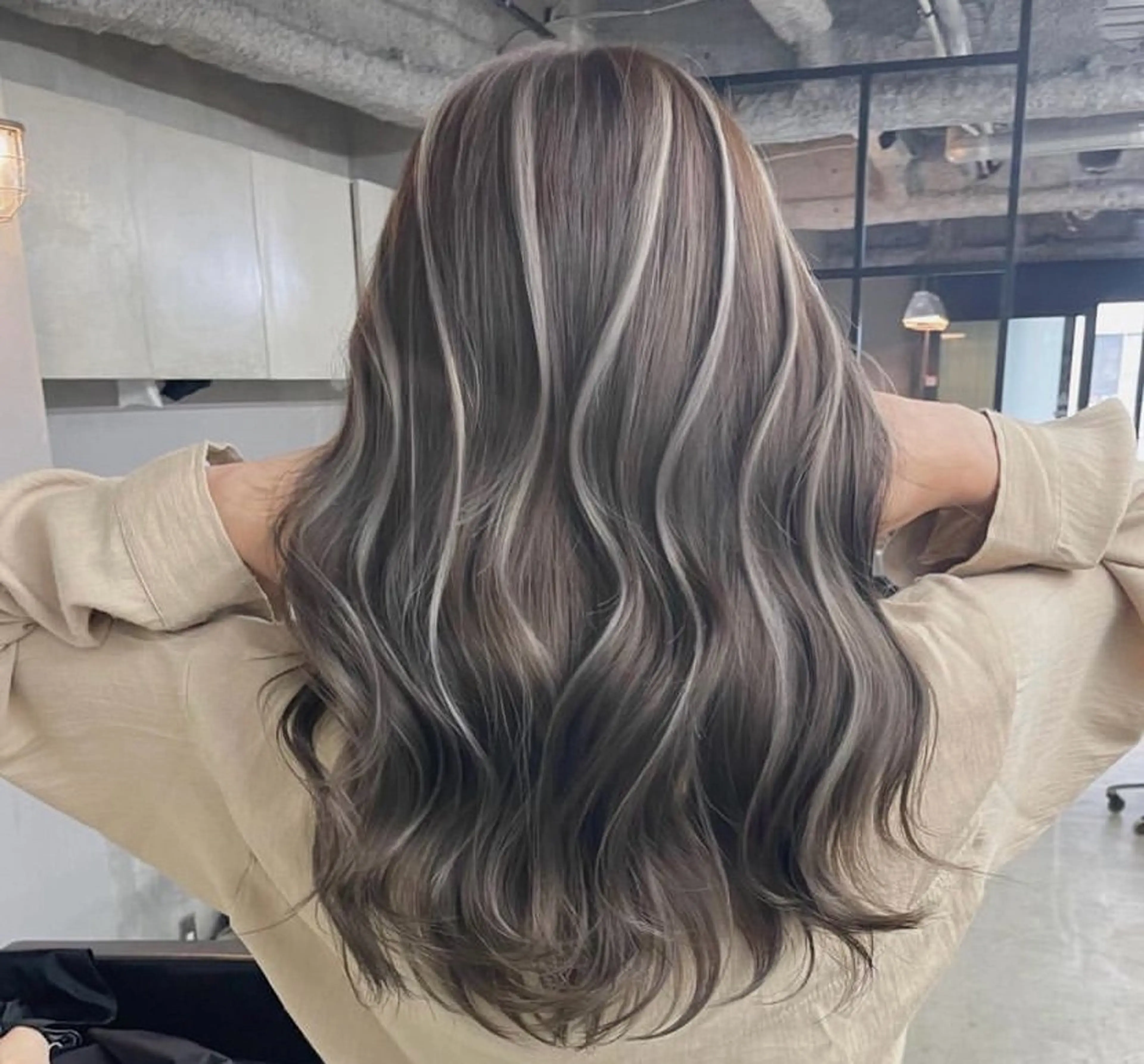 ミディアム カラー バレイヤージュ デザインカラー ハイライトカラー ハイライト レイヤーカット ヘアカラー メンズカット/パーマ 艶カラーTAIGA︎のヘアスタイル