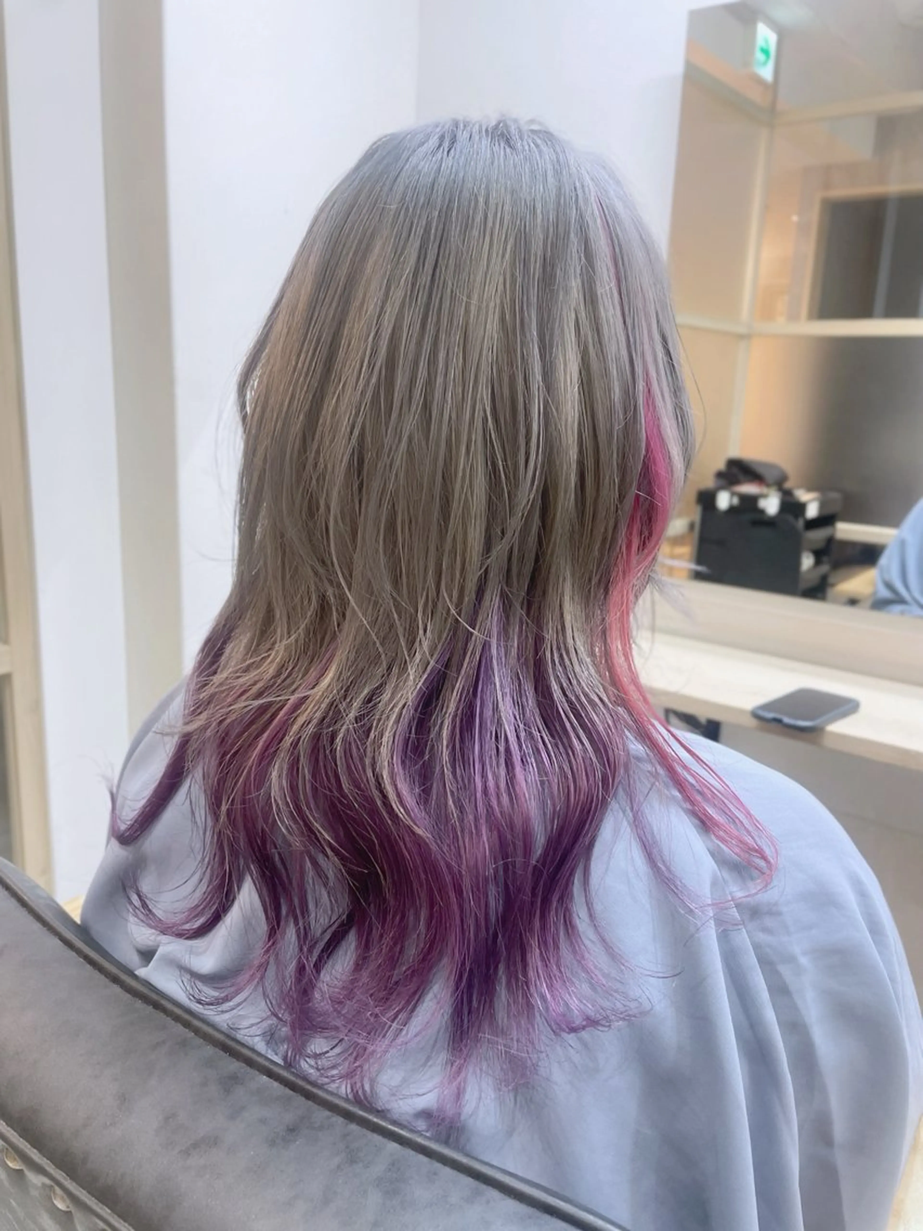 セミロング カラー ウルフカット ヘアカラー トリートメント EMANON新宿南口所属・🦄中性ウルフ ☁️Shiori🦄のヘアスタイル