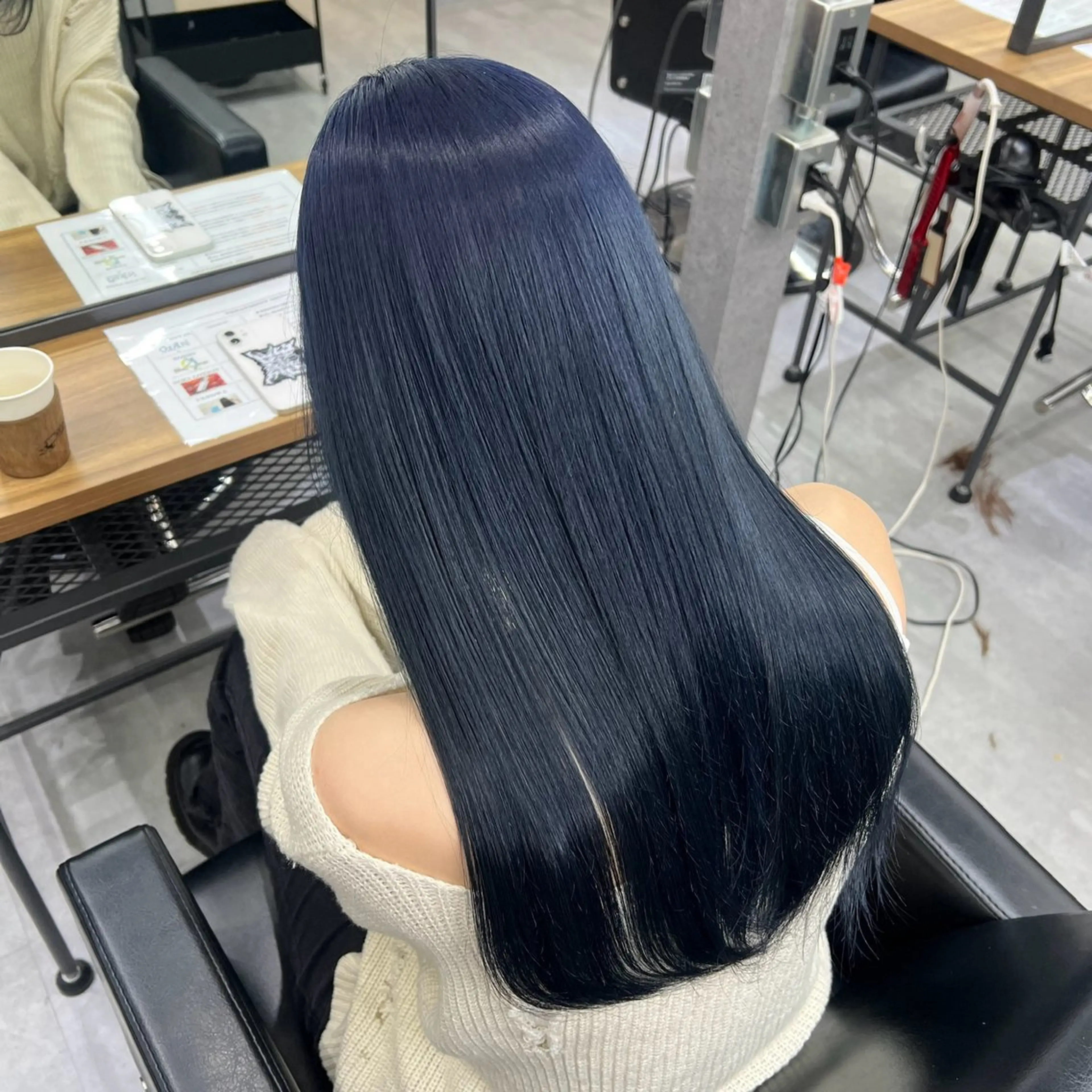セミロング カラー ブリーチ ブルーカラー 透明感カラー デザインカラー ダブルカラー カットモデル募集 八王子/kyocoのヘアスタイル