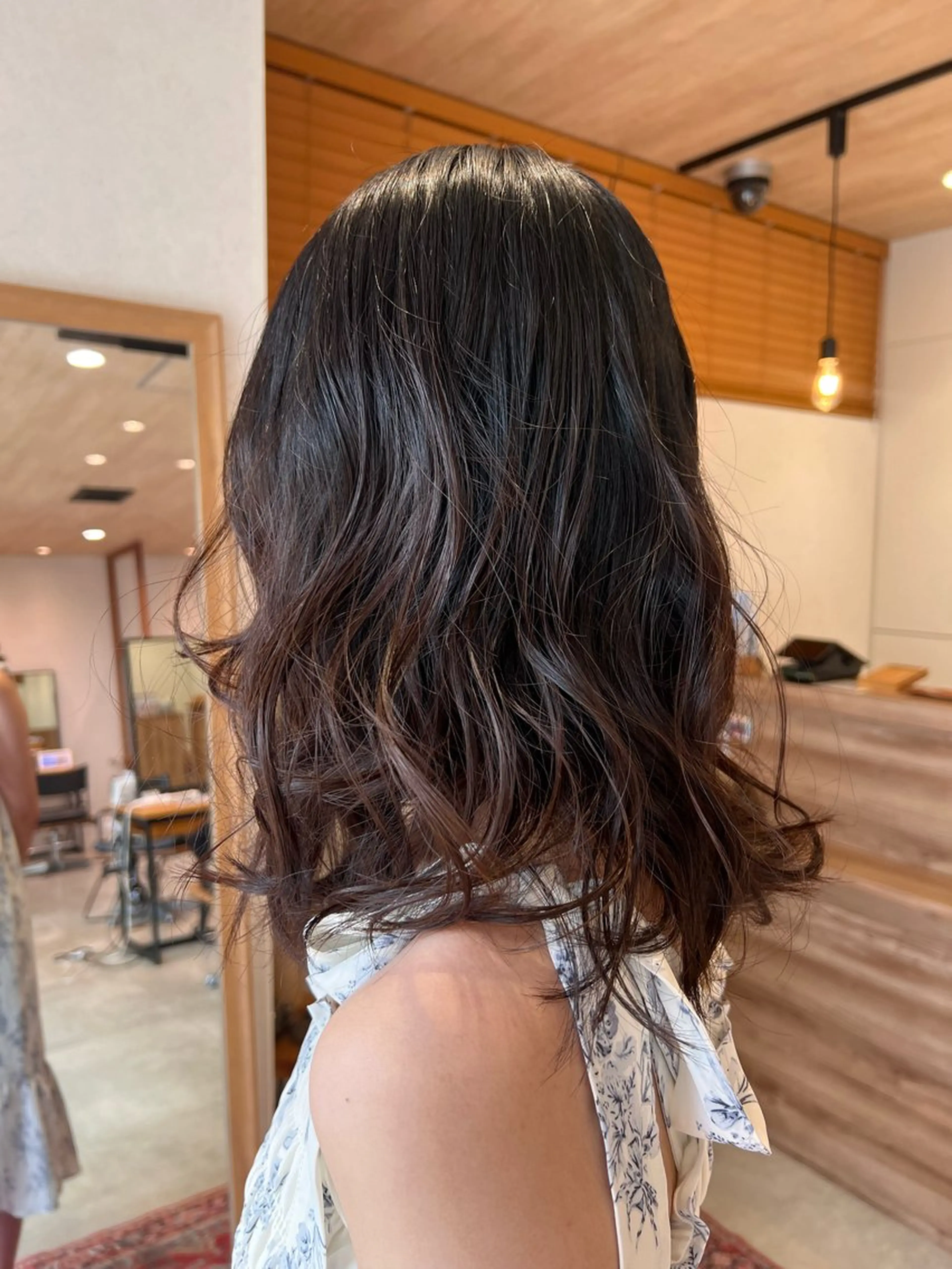 ミディアム カット トリートメント くせ毛風パーマ/ 暖色カラー/ナナミのヘアスタイル