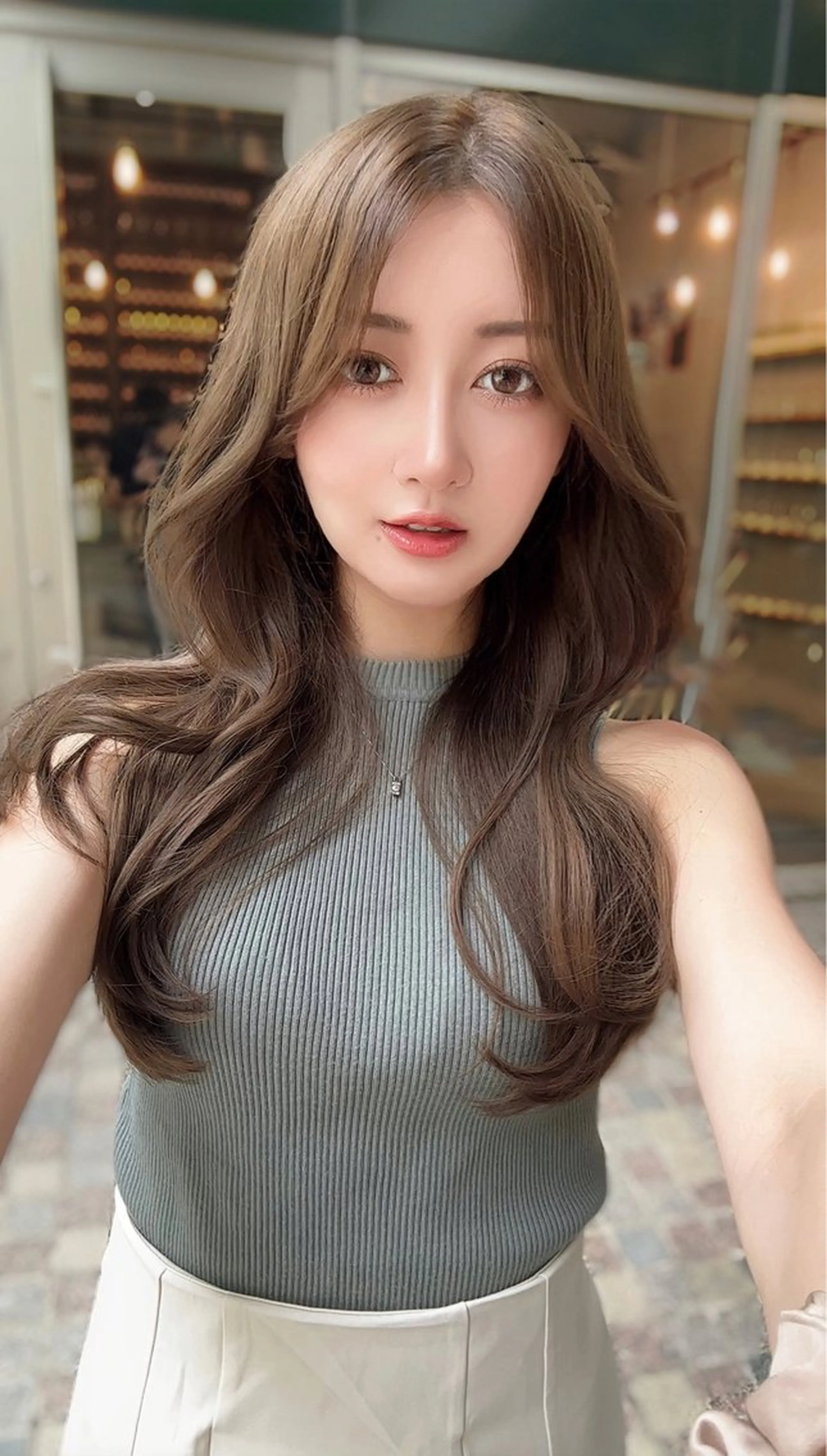 ロング カラー 顔周り似合わせ・巻け るレイヤー水谷航大のヘアスタイル