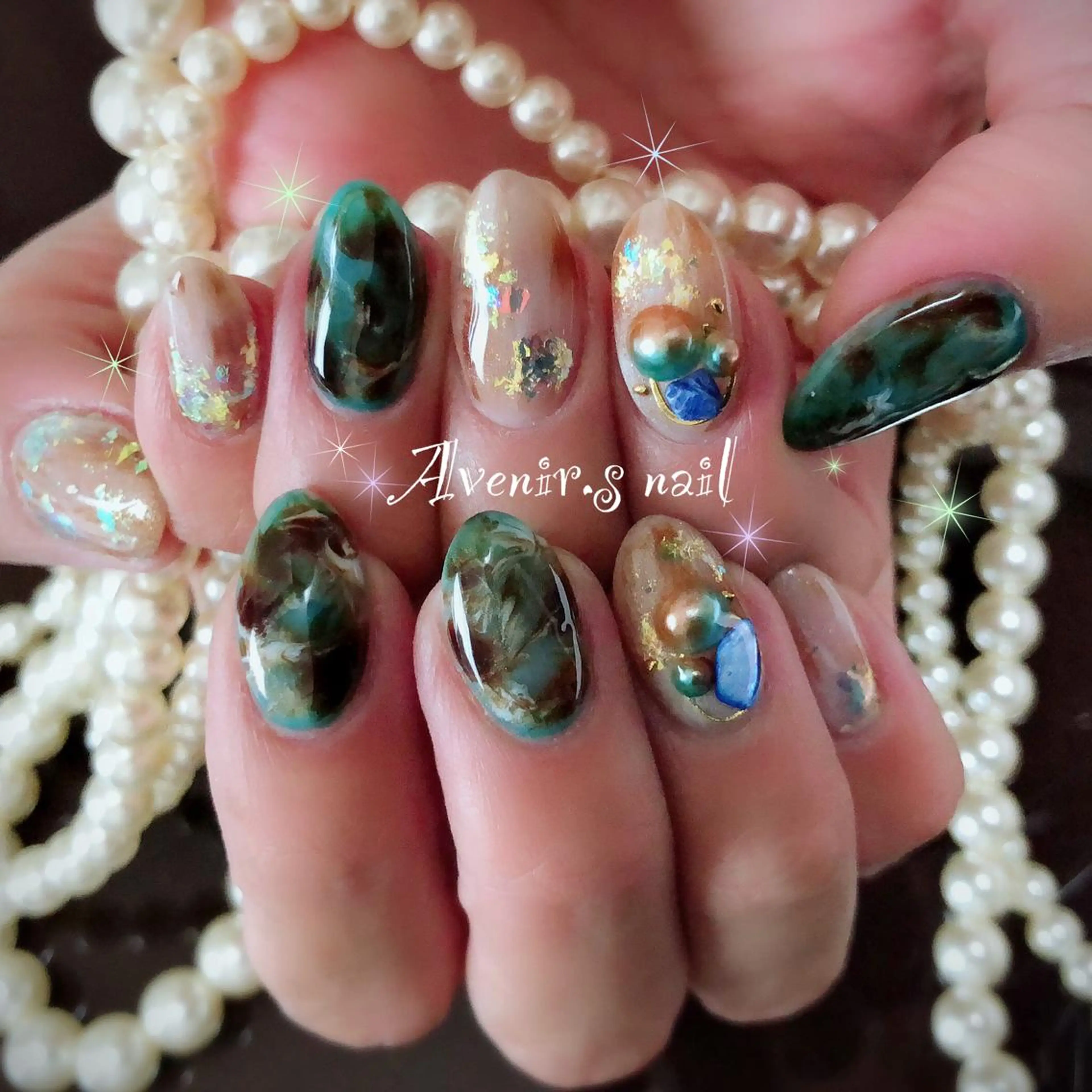 ネイル オーロラネイル ネイルチップ Home Salon Avenir.のネイルデザイン
