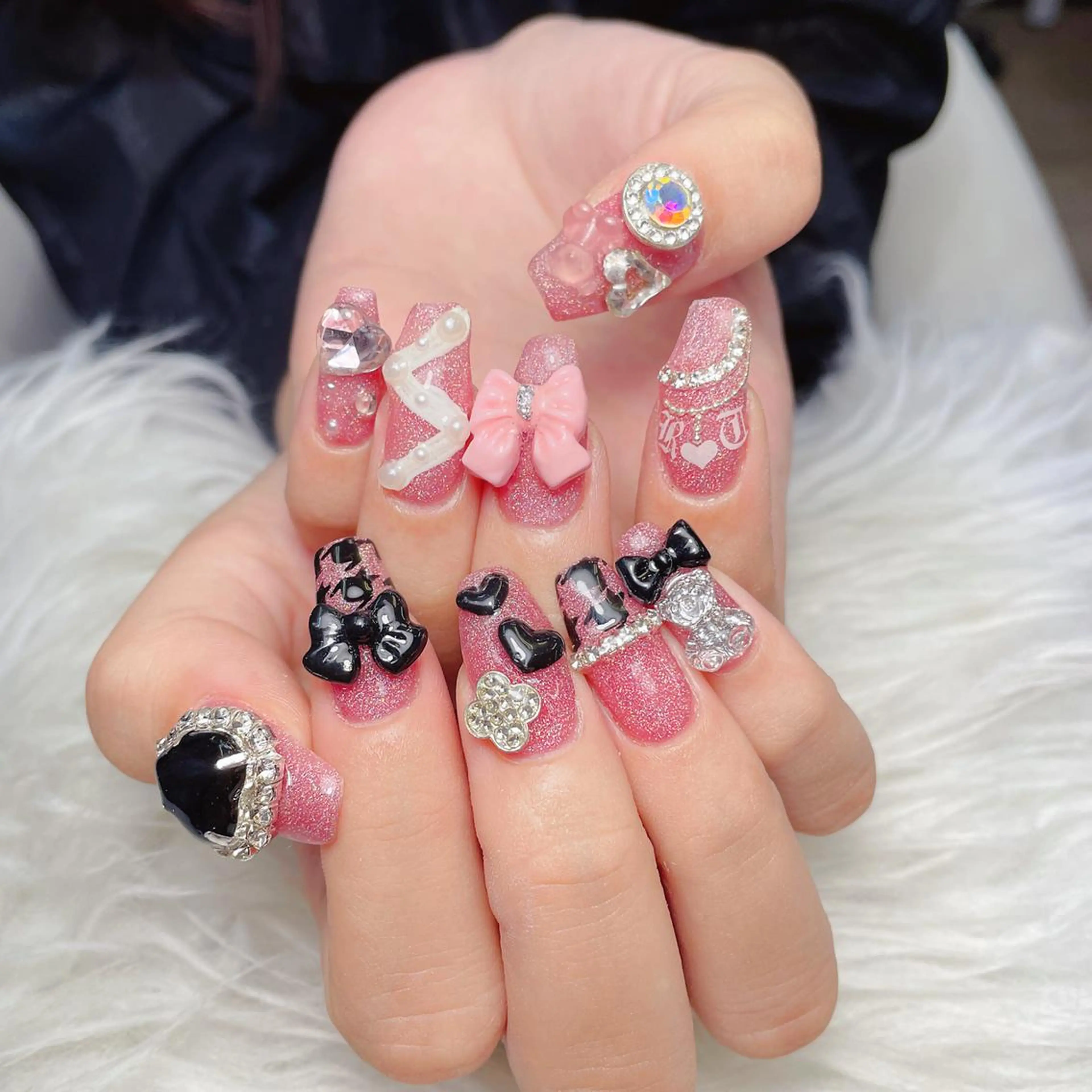 ネイル オーロラネイル フレンチネイル ハート 韓国ネイル ミラーネイル MELODY BEAUTY SALON所属・Melody  スカルプ専門店のネイルデザイン