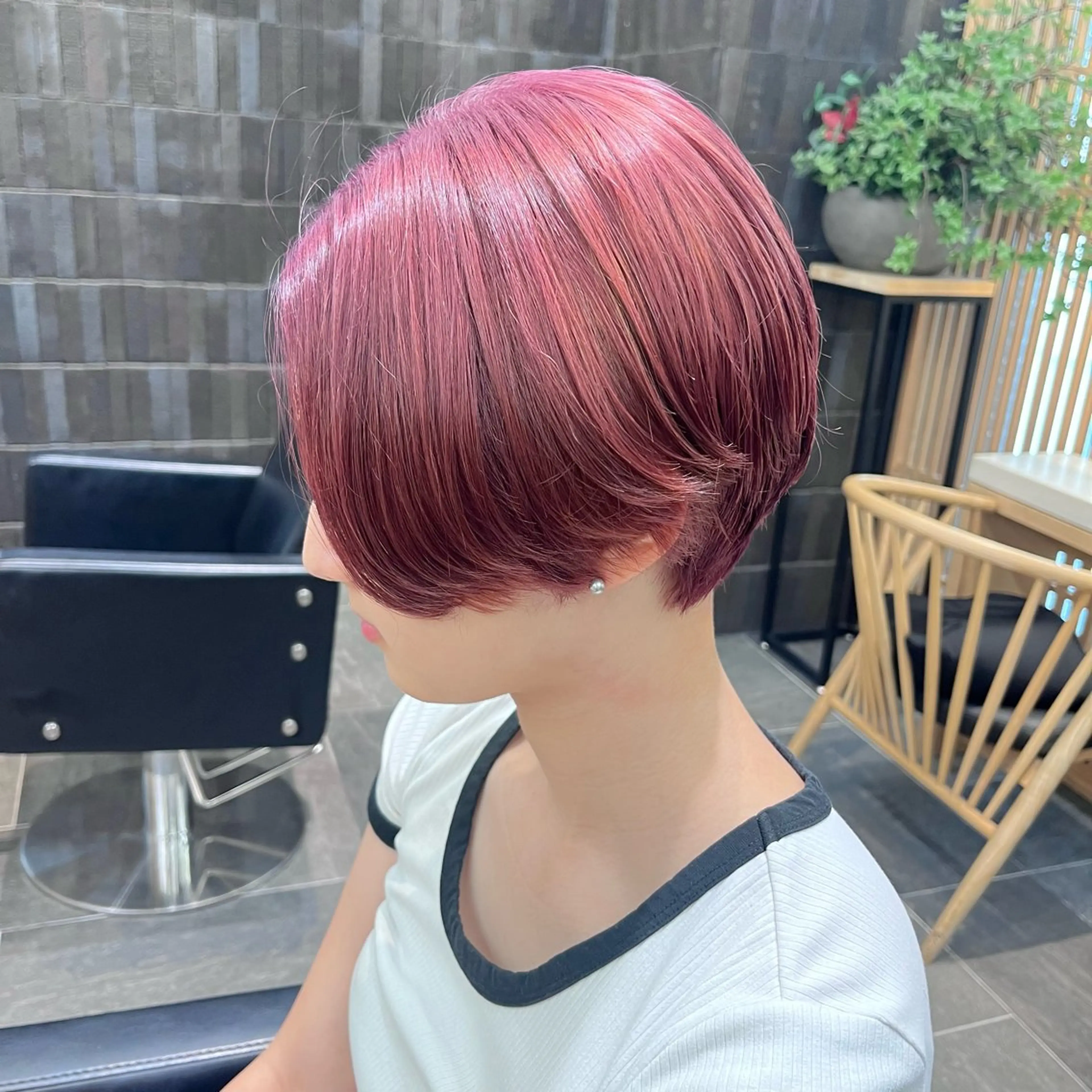 ショート カラー ピンクカラー ショートヘア カット ヘアカラー トリートメント LATTE所属・垢抜け顔周り／韓国 ヘア𝑺𝒂𝒌𝒊のヘアスタイル