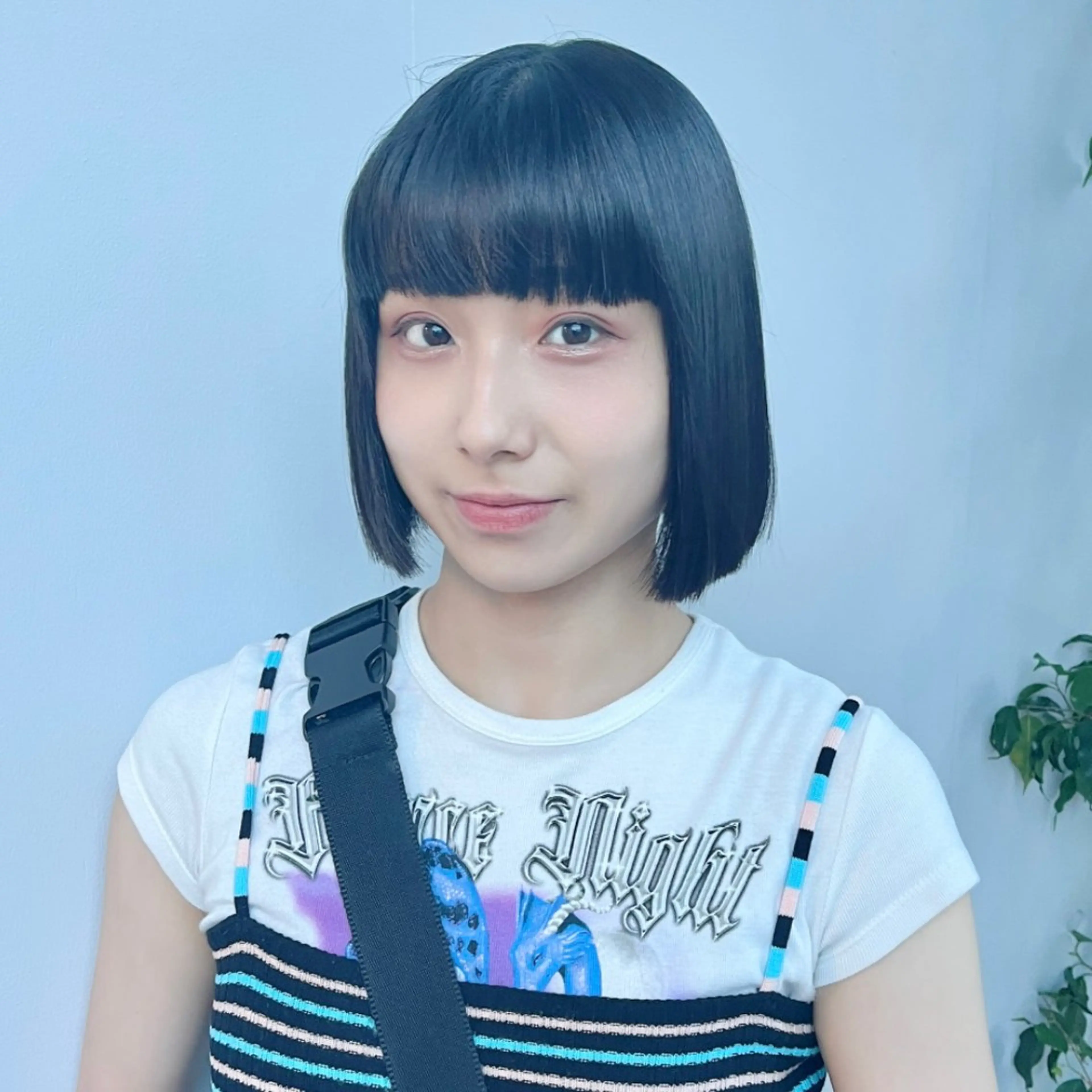 ショート カラー 黒髪 ブルーカラー ブルーブラック ボブ トリートメント カット 藤澤 夏実/インナーカラーのヘアスタイル