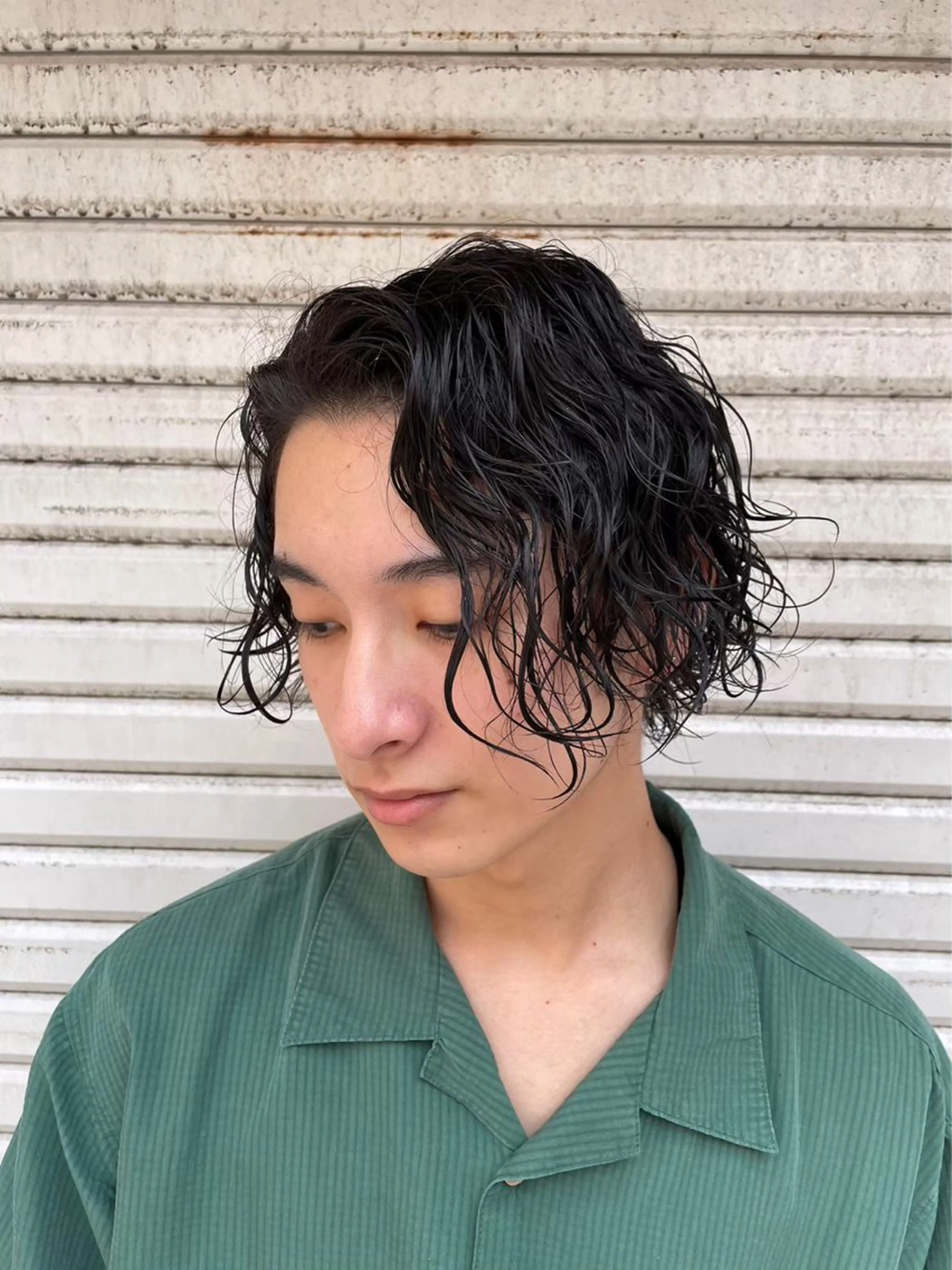 メンズ メンズパーマ 波巻きパーマ アブアイ所属・🌈艶髪ハイトーン SENAのヘアスタイル