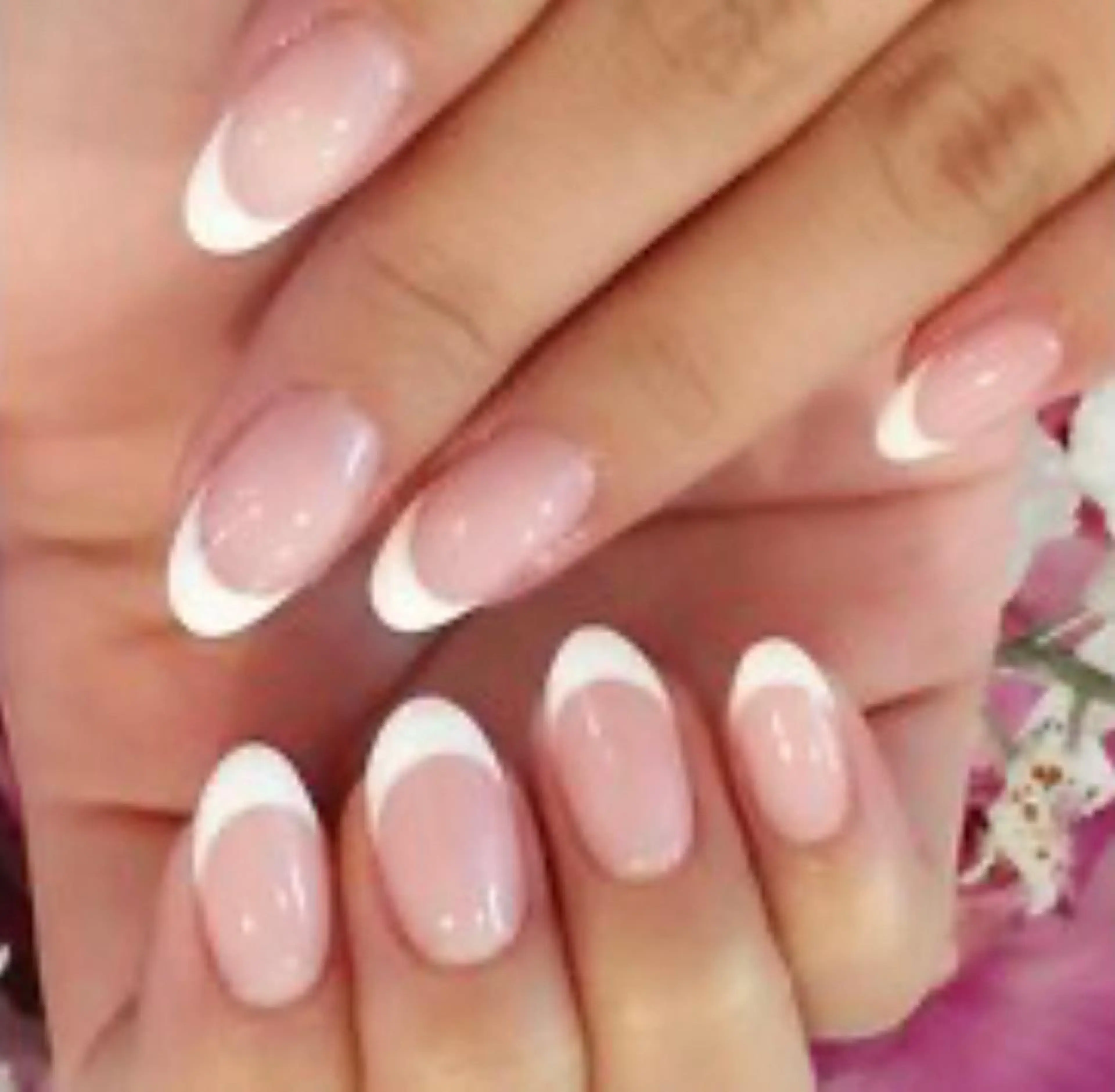 オフなし⭐︎フレンチネイル💅の写真
