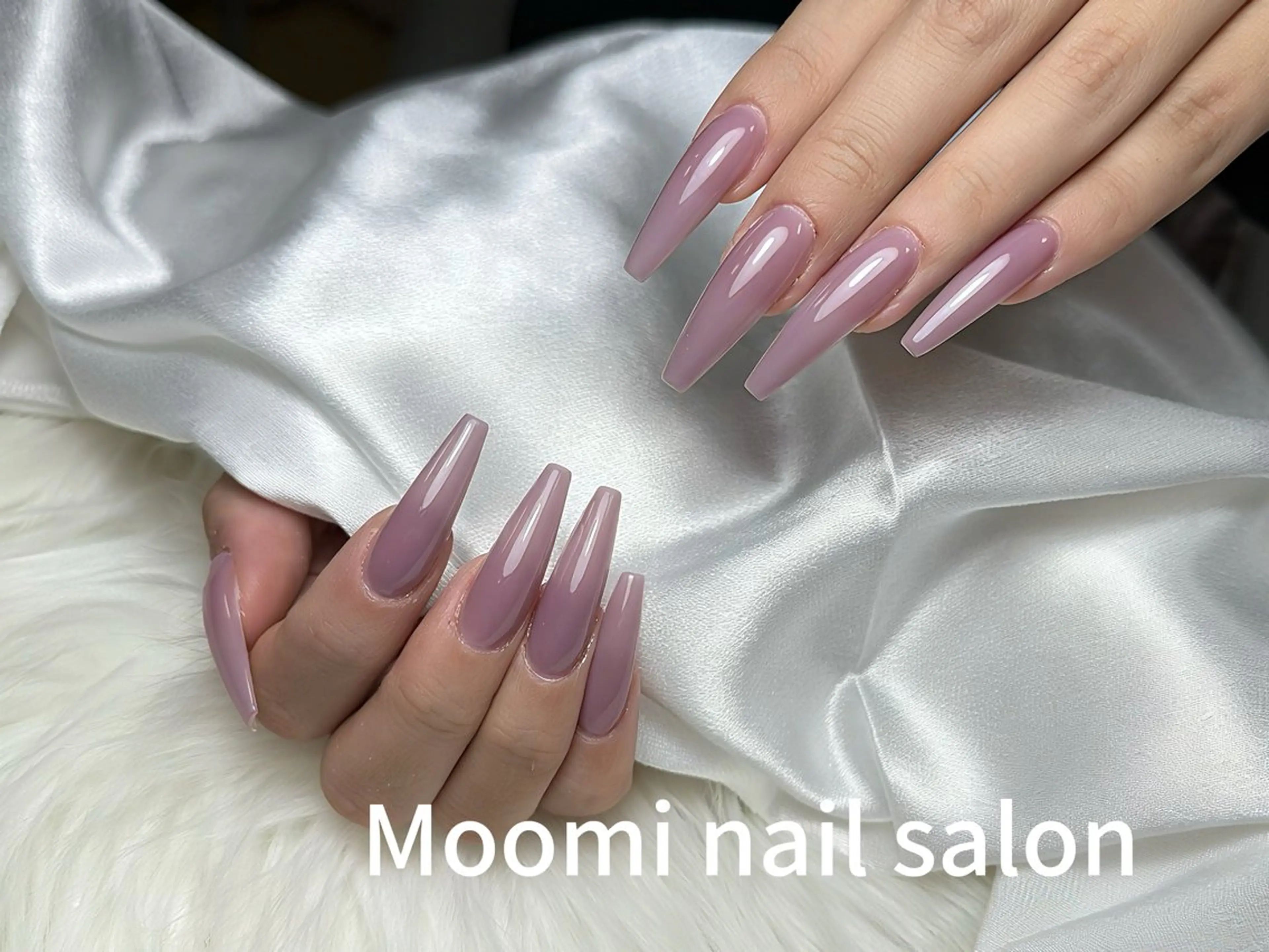 ロング ハンドネイル Moomi nail salonのネイルデザイン