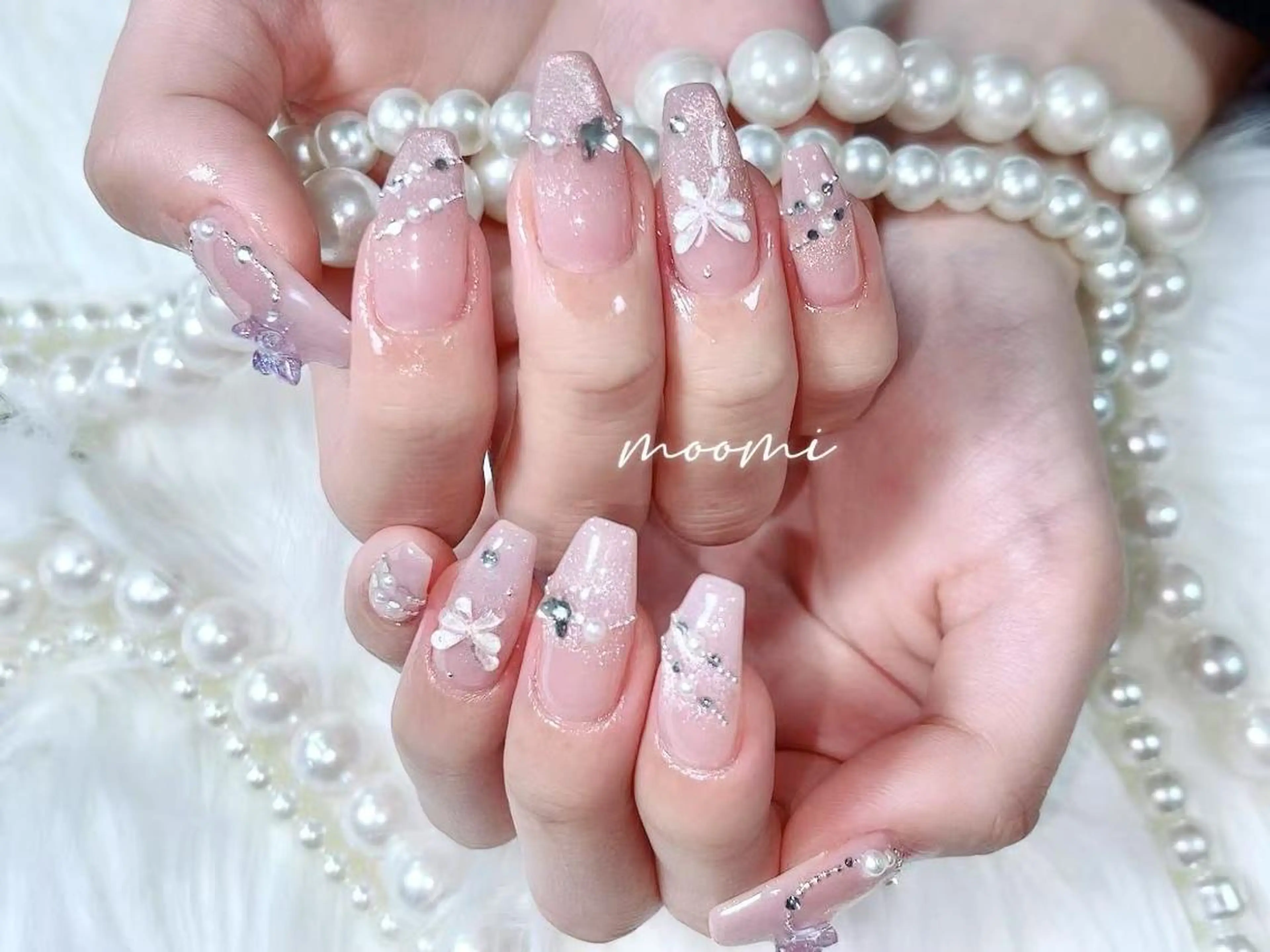 ネイル 𓇼𓈒𓏸ゆリ .Moomi 🎐のネイルデザイン