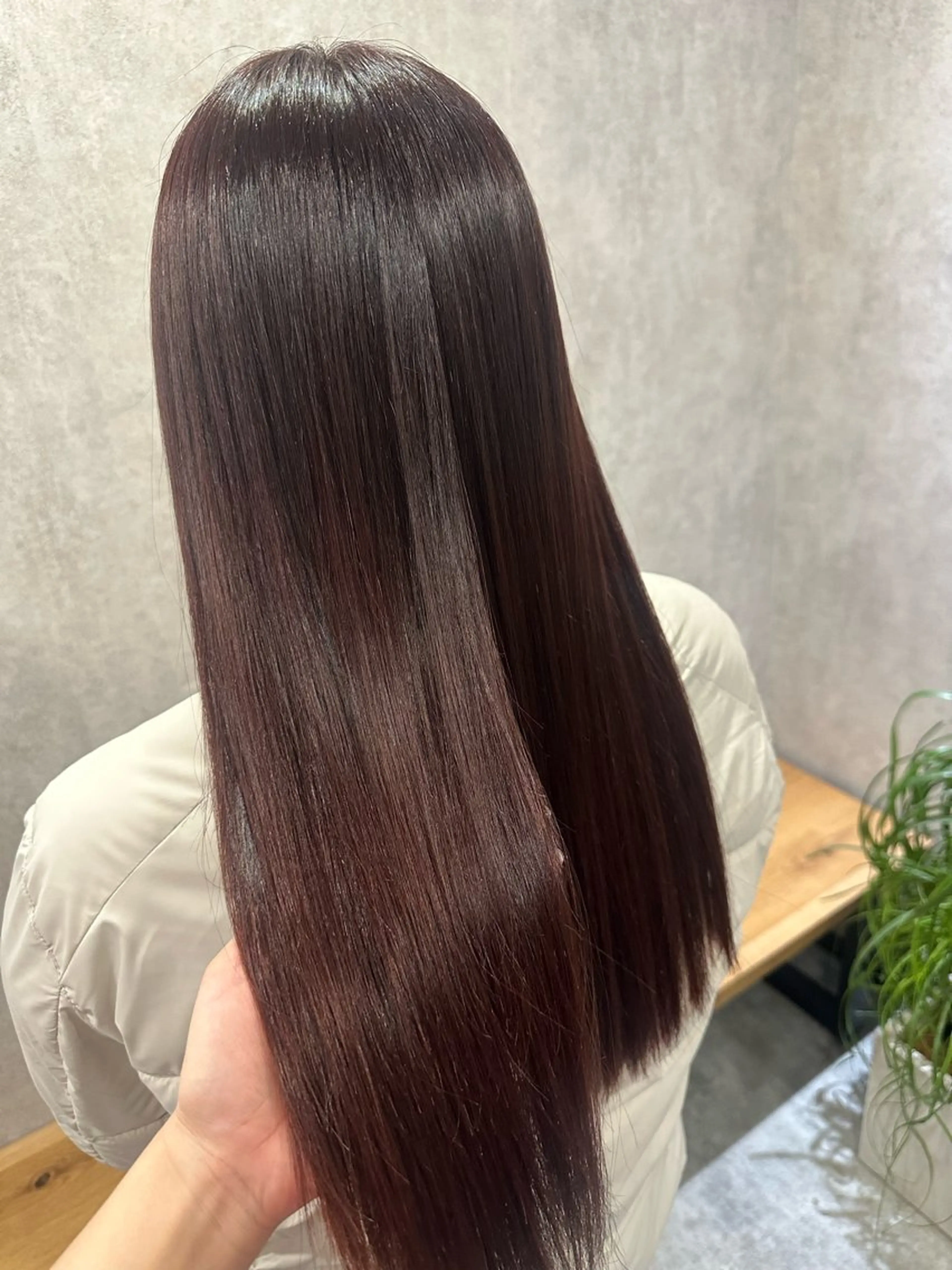 ロング ヘアカラー トリートメント MOURI CHISATOのヘアスタイル