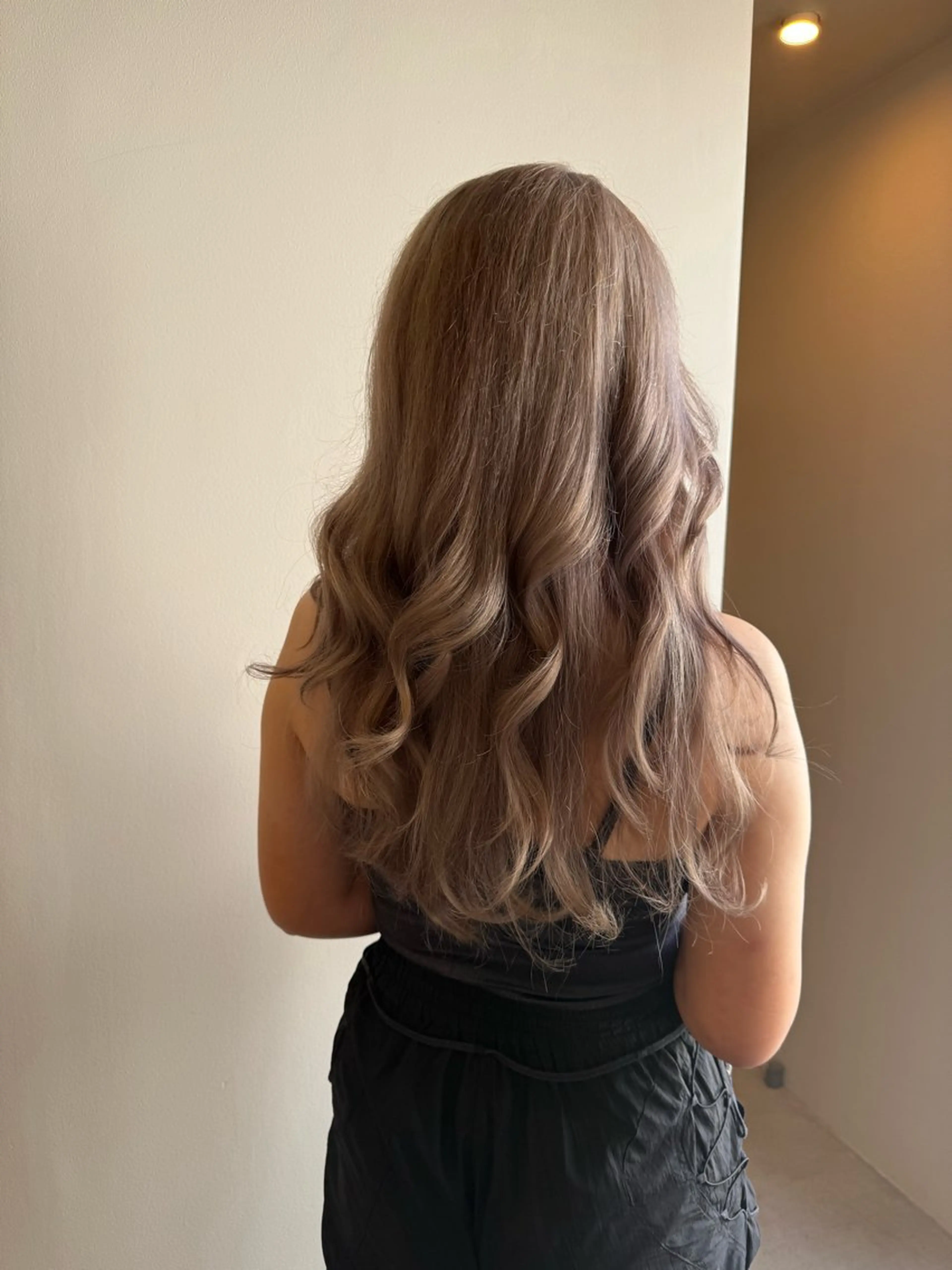 ロング カラー U too e’s 鎌倉🌿堀岡千紘のヘアスタイル