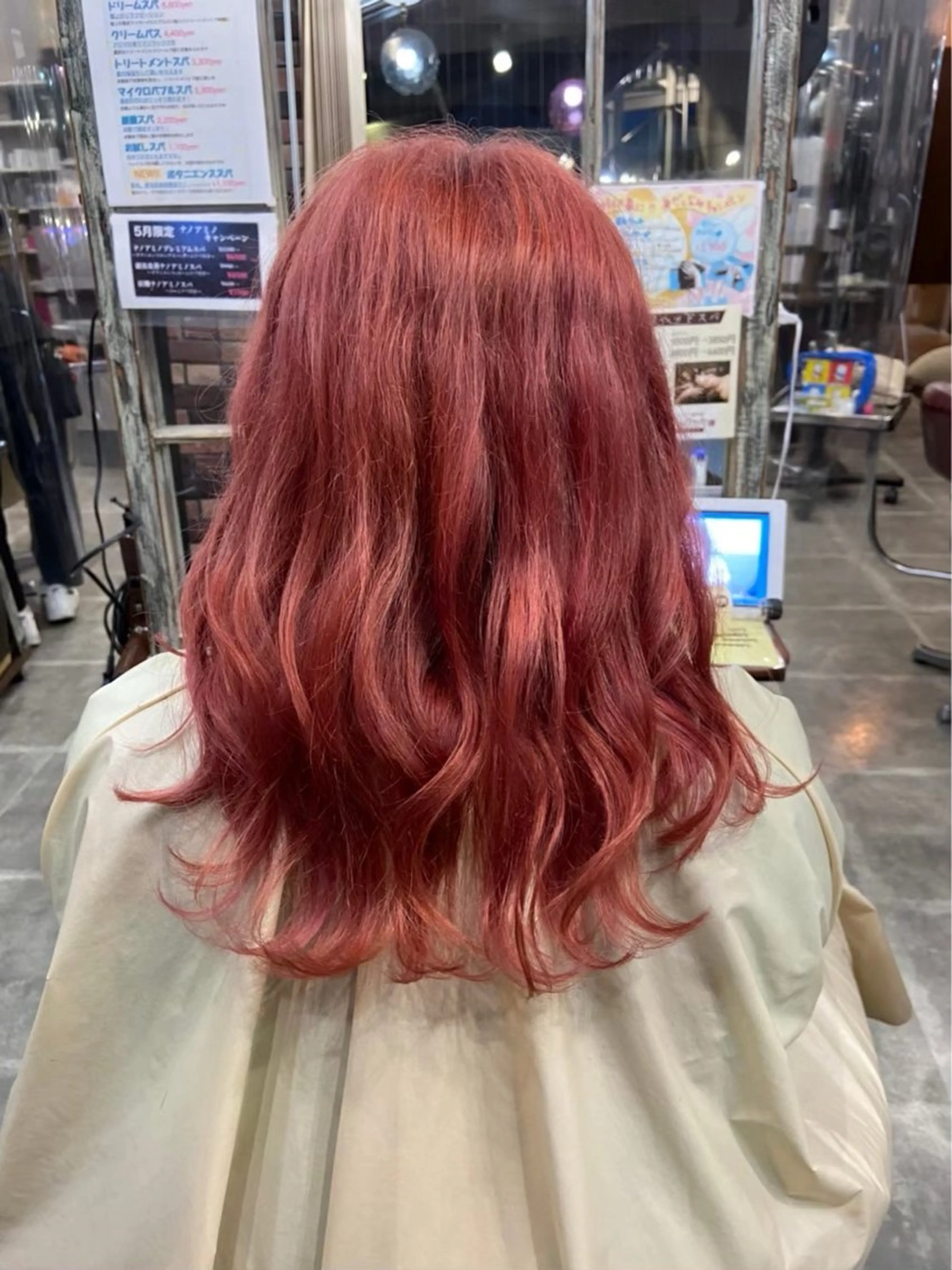 ロング カラー ヘアカラー 齋藤 優太朗のヘアスタイル