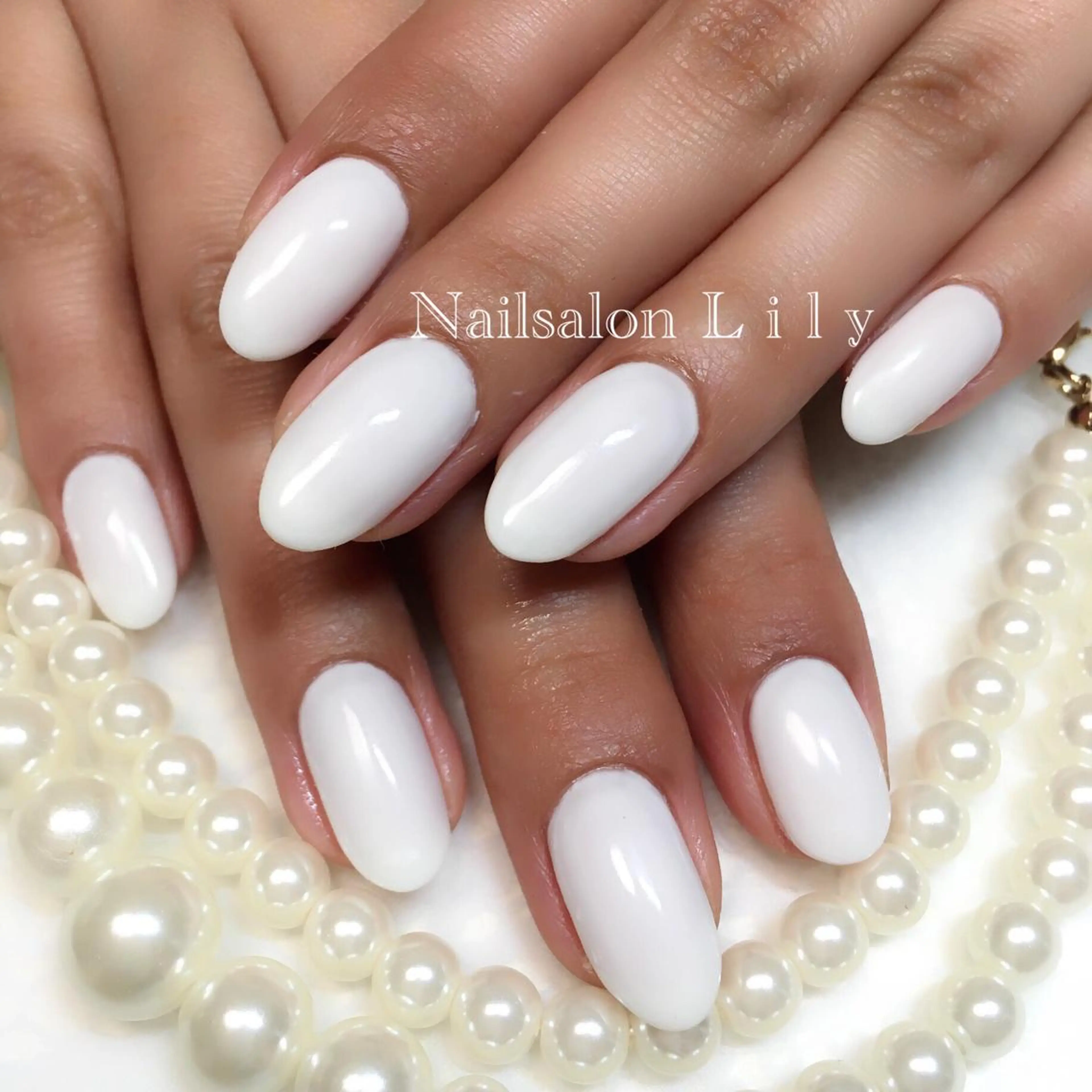 ネイル クリアネイル ホワイト Nailsalon Lilyのネイルデザイン