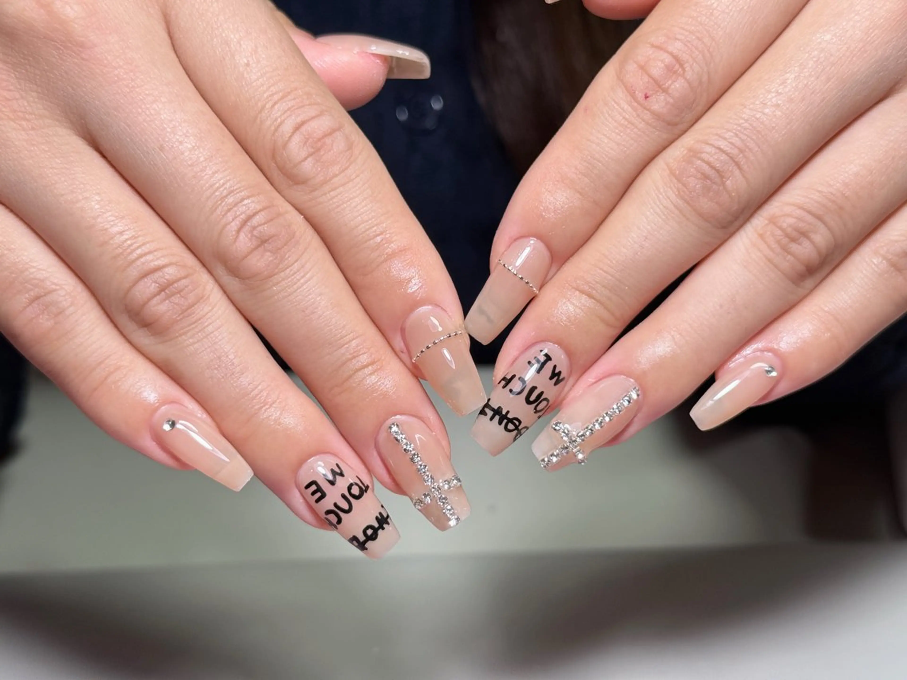 ネイル Rola kira nail salon所属・麗 レイのネイルデザイン
