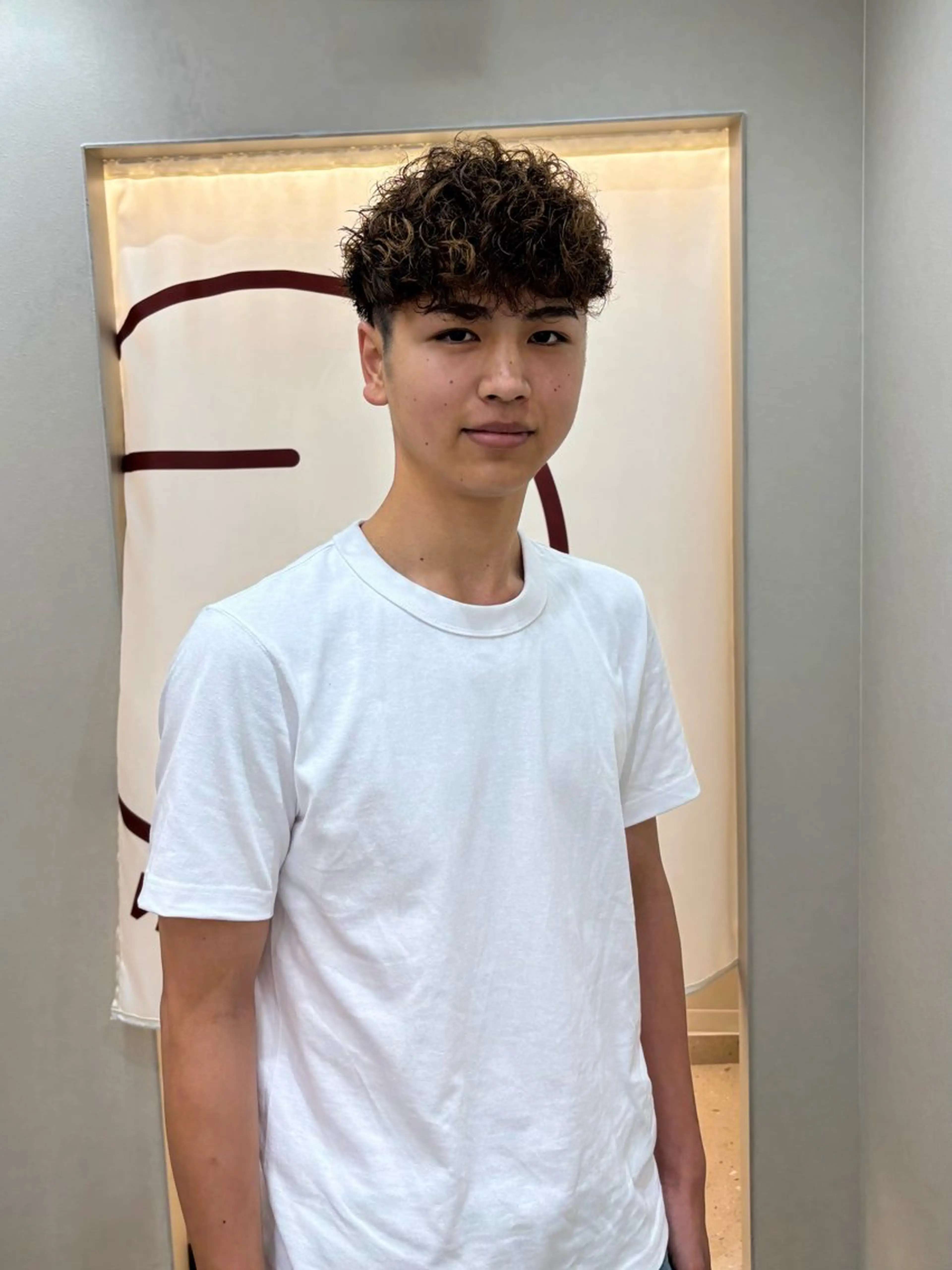 カラー パーマ メンズ 渡 汐音のヘアスタイル
