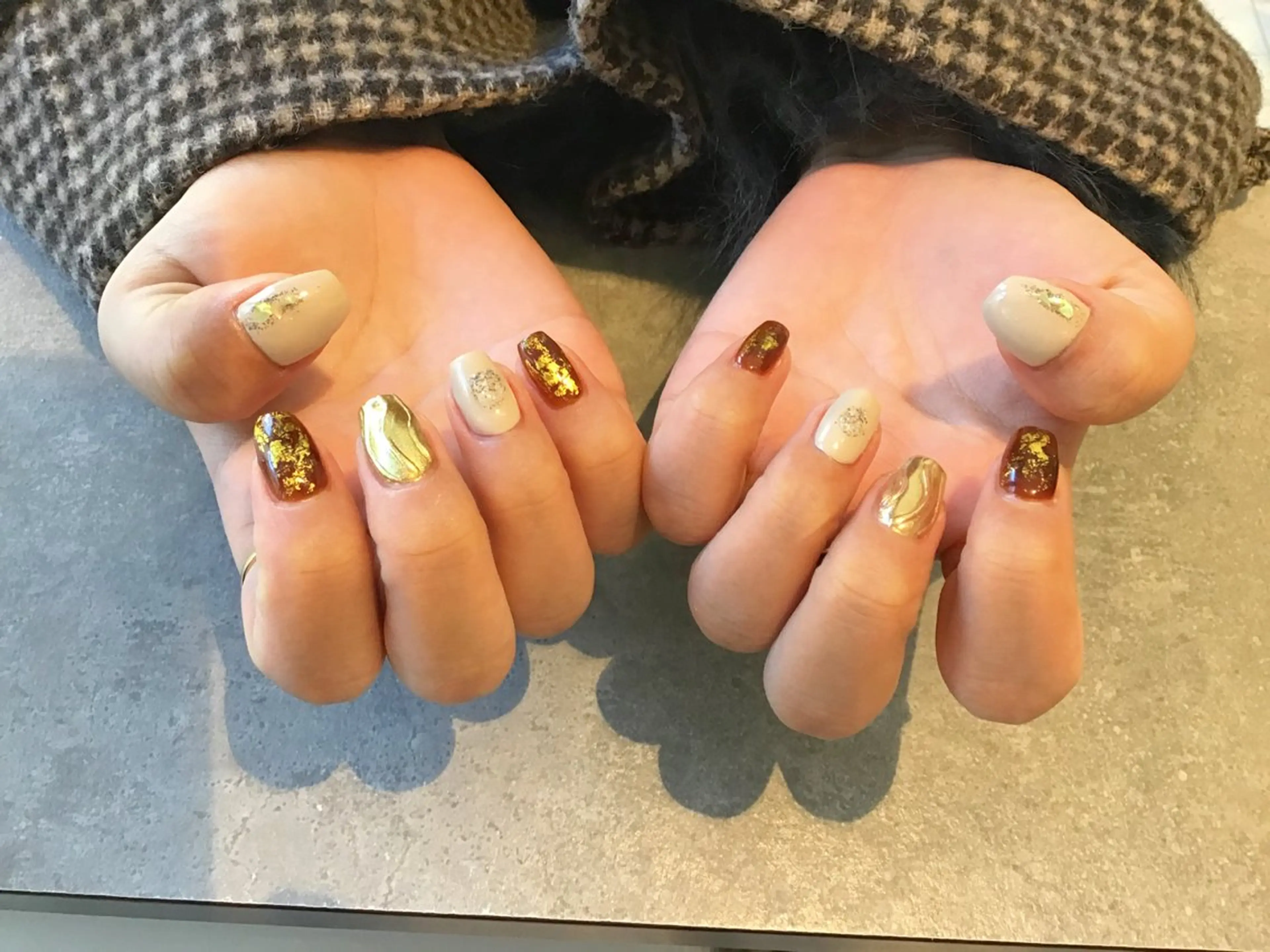 ネイル アートネイル ニュアンスネイル Nest 岩崎のネイルデザイン