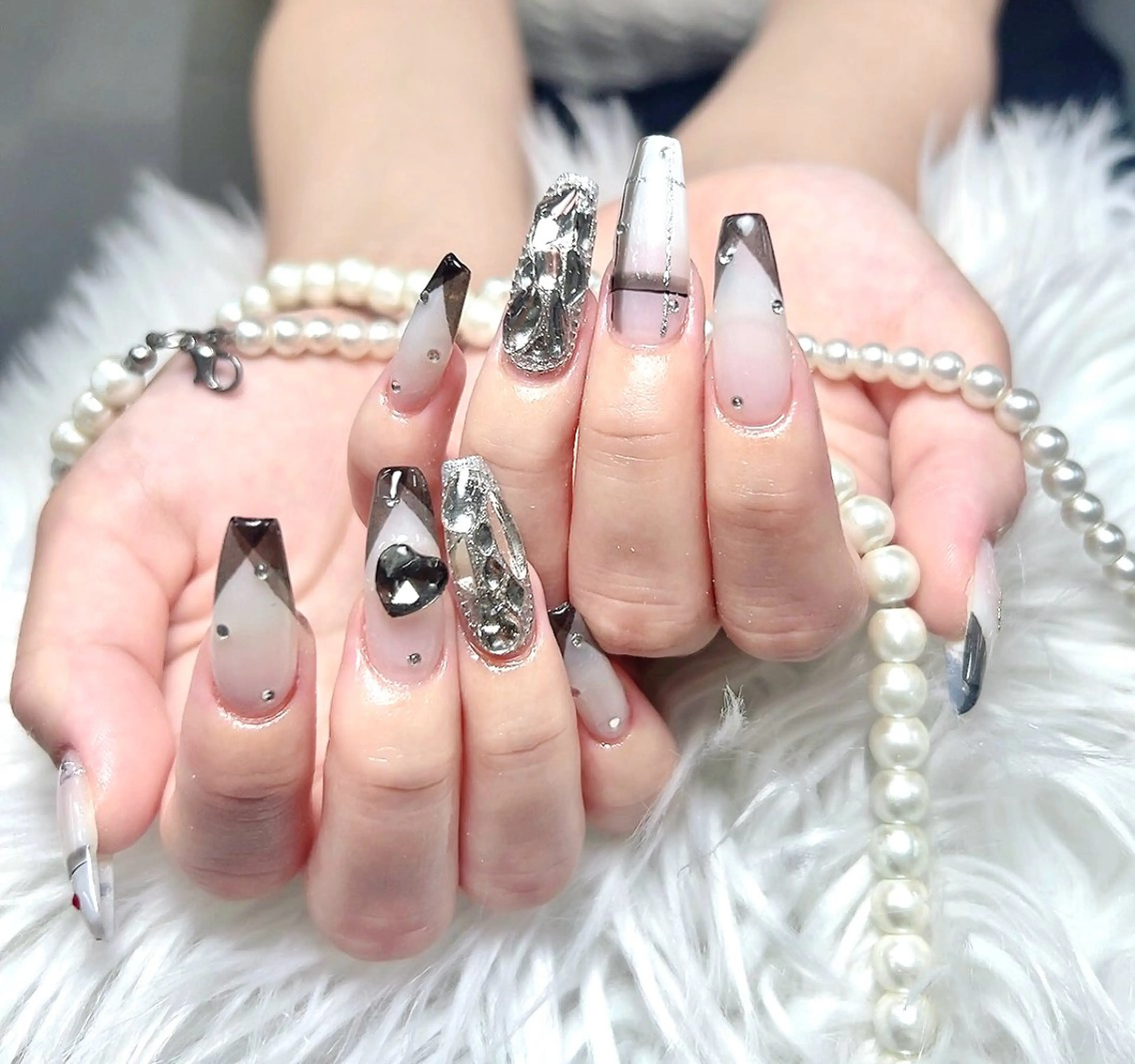 ネイル 長さ出し フレンチネイル ジェルネイル ガラスフレンチ 韓国ネイル ハンドネイル ハンドケア For U nail スカルプ専門店のネイルデザイン