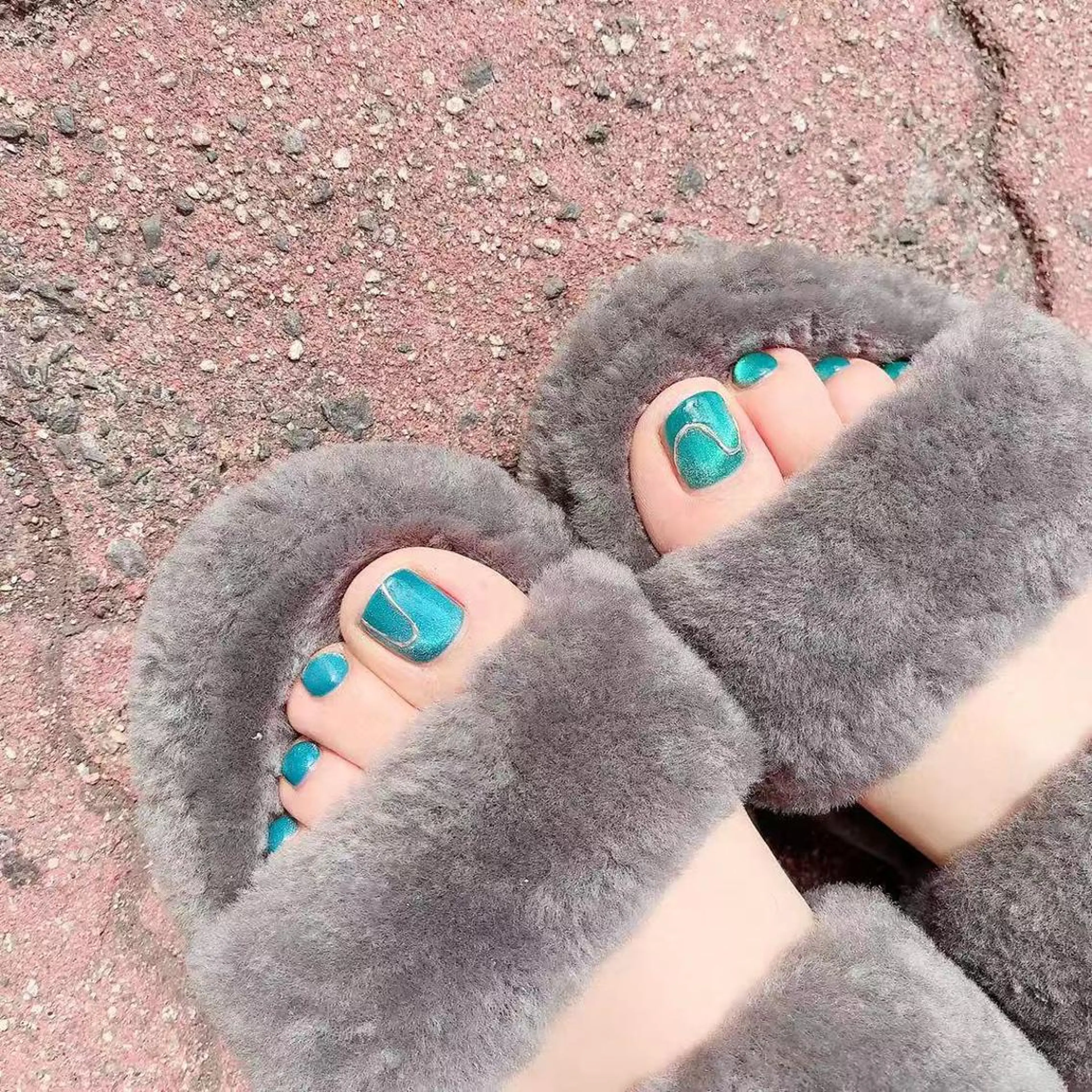 🦶🏻🦶🏻🦶🏻❣️初回ジェルオフ無料❣️フットマグネットネイル💅ワンカラーのみです！の写真