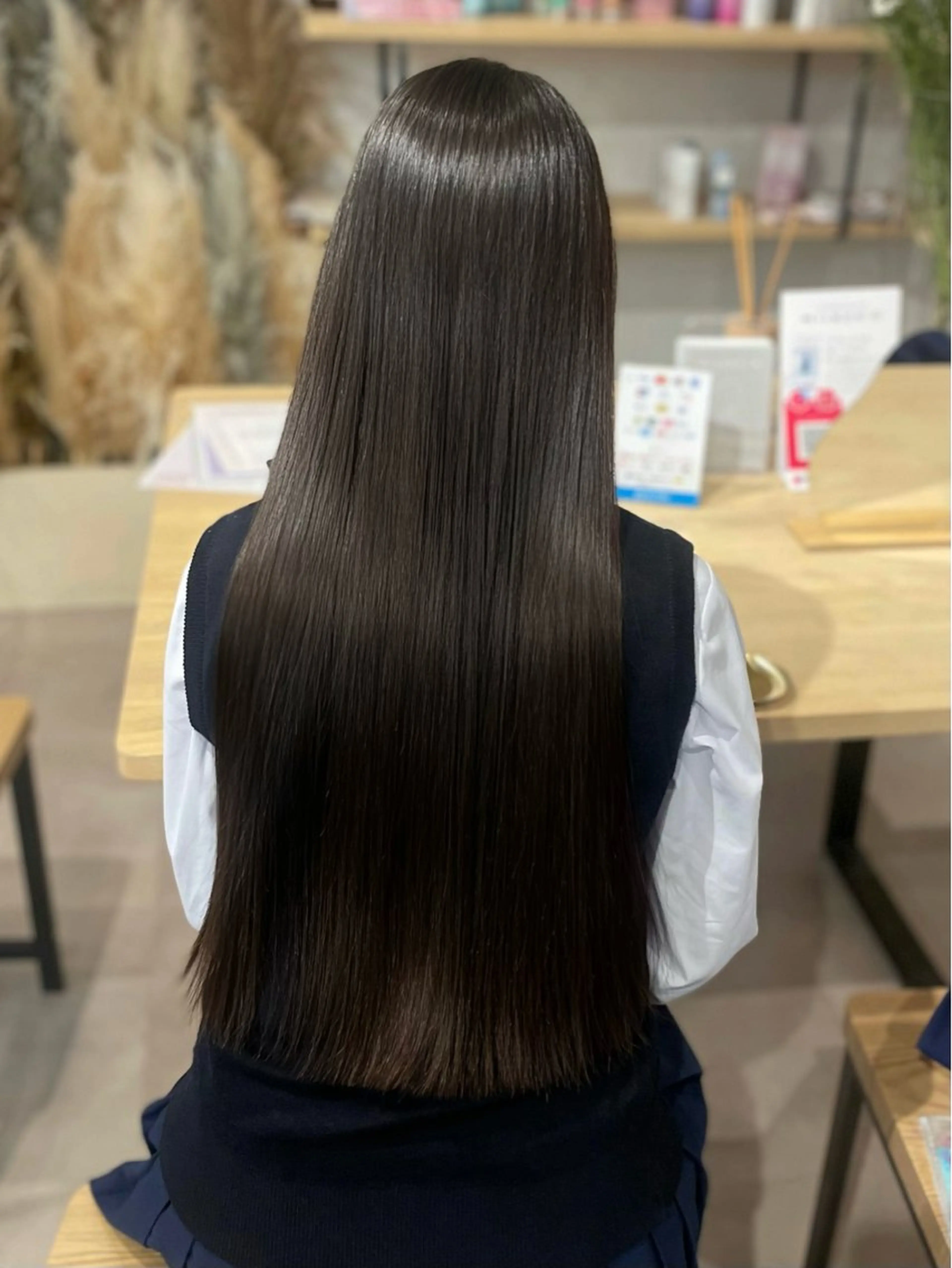 ロング 縮毛矯正 カット 縮毛矯正 トリートメント ボブ/ショート/ 高発色カラー/満里奈のヘアスタイル