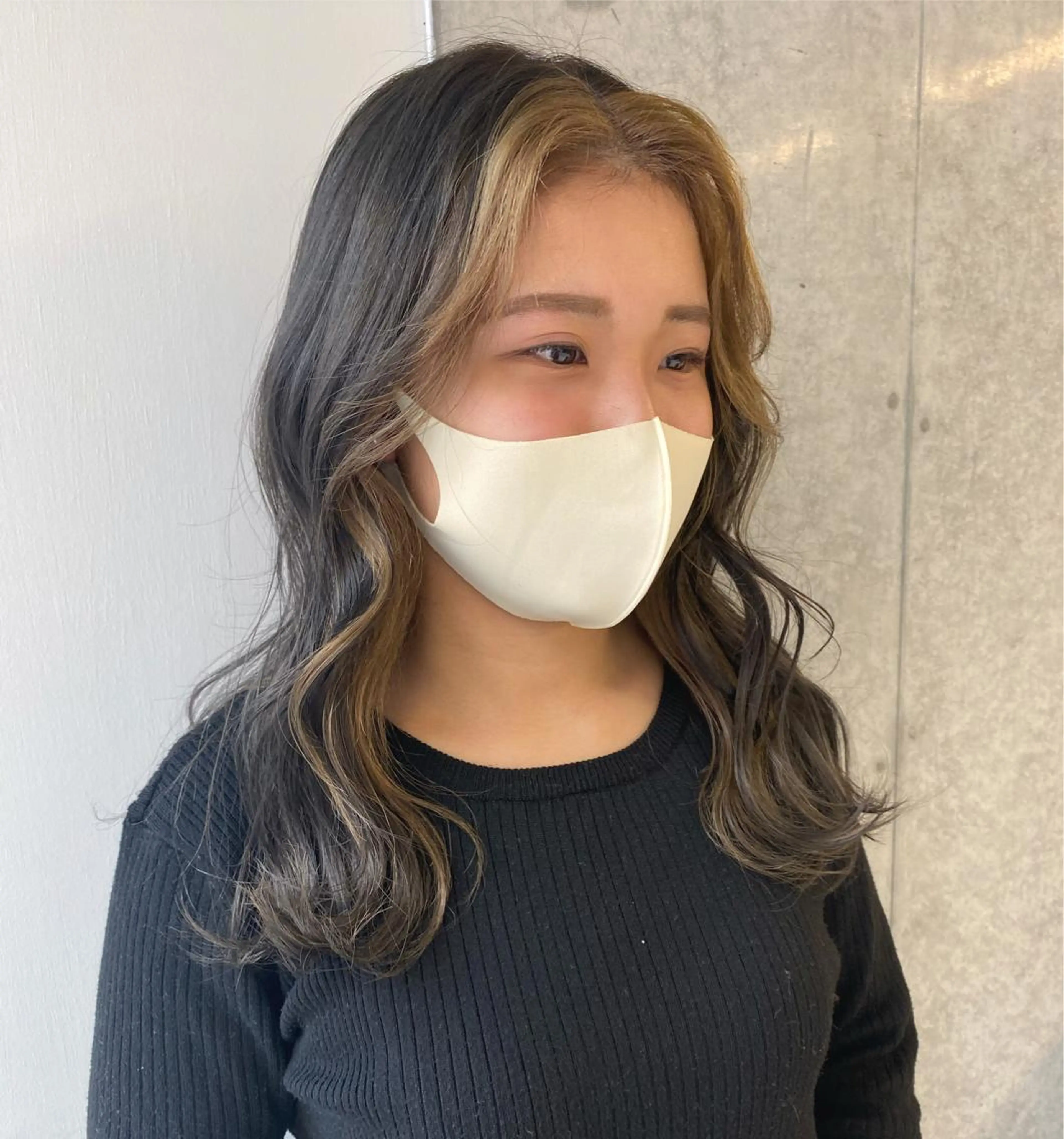 ロング カラー ブリーチ the path ナツミのヘアスタイル