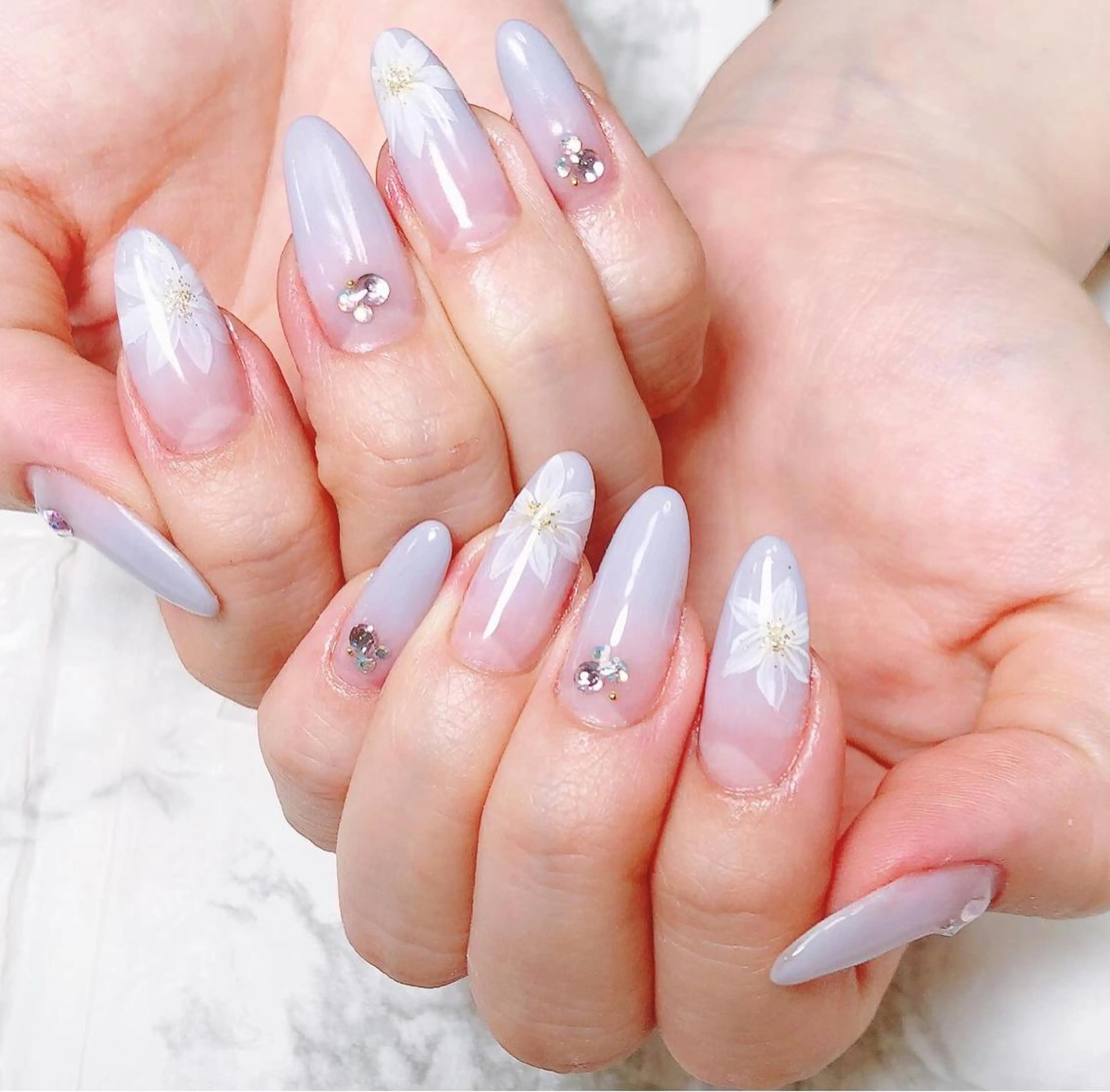 ネイル フラワーネイル グラデーション ハンドネイル ハンドケア Nailsalon Eve（イヴ）のネイルデザイン