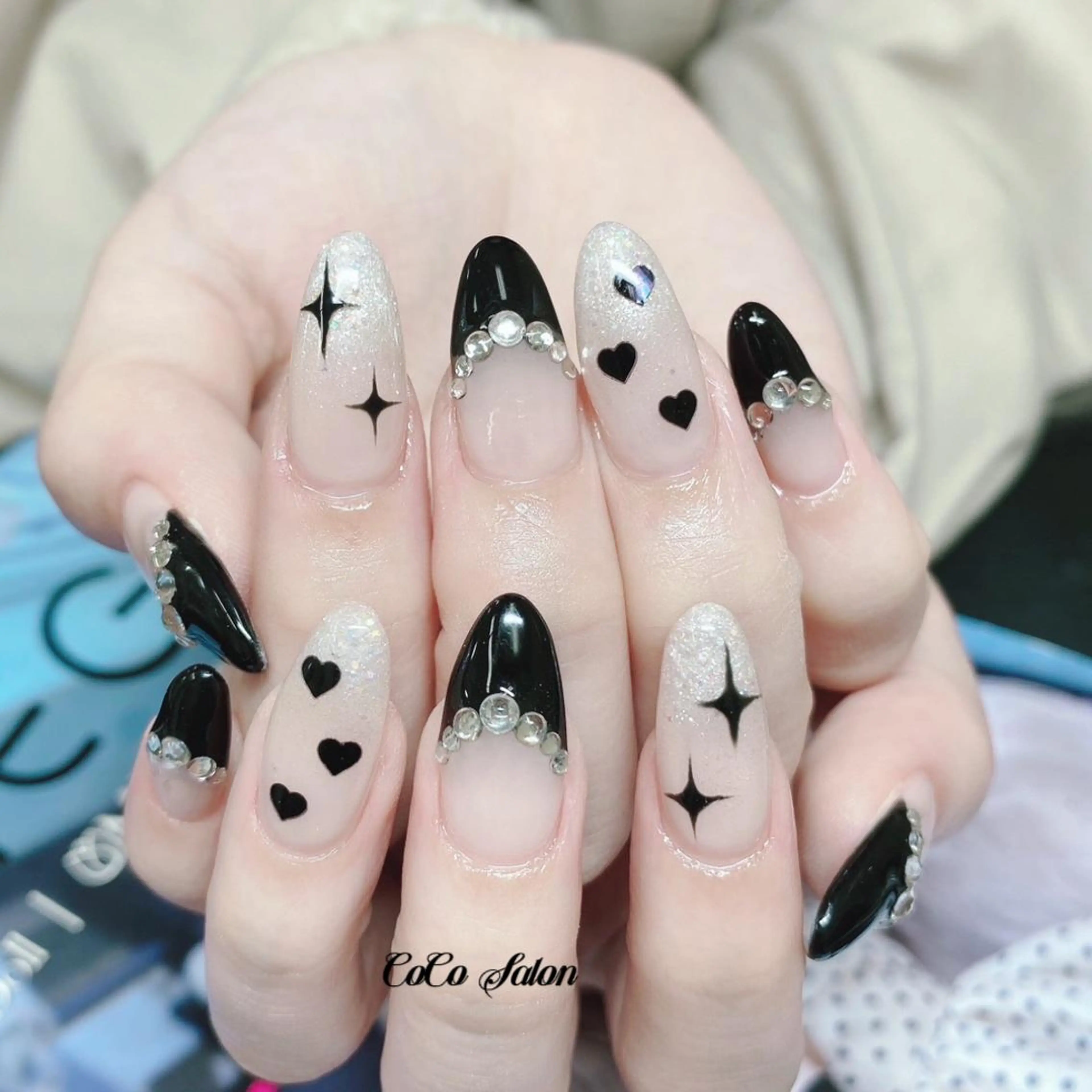 ネイル 長さ出し フレンチネイル ジェルネイル グラデーション ハート ハンドネイル CoCoSalon ネイル/まつ毛予約のネイルデザイン