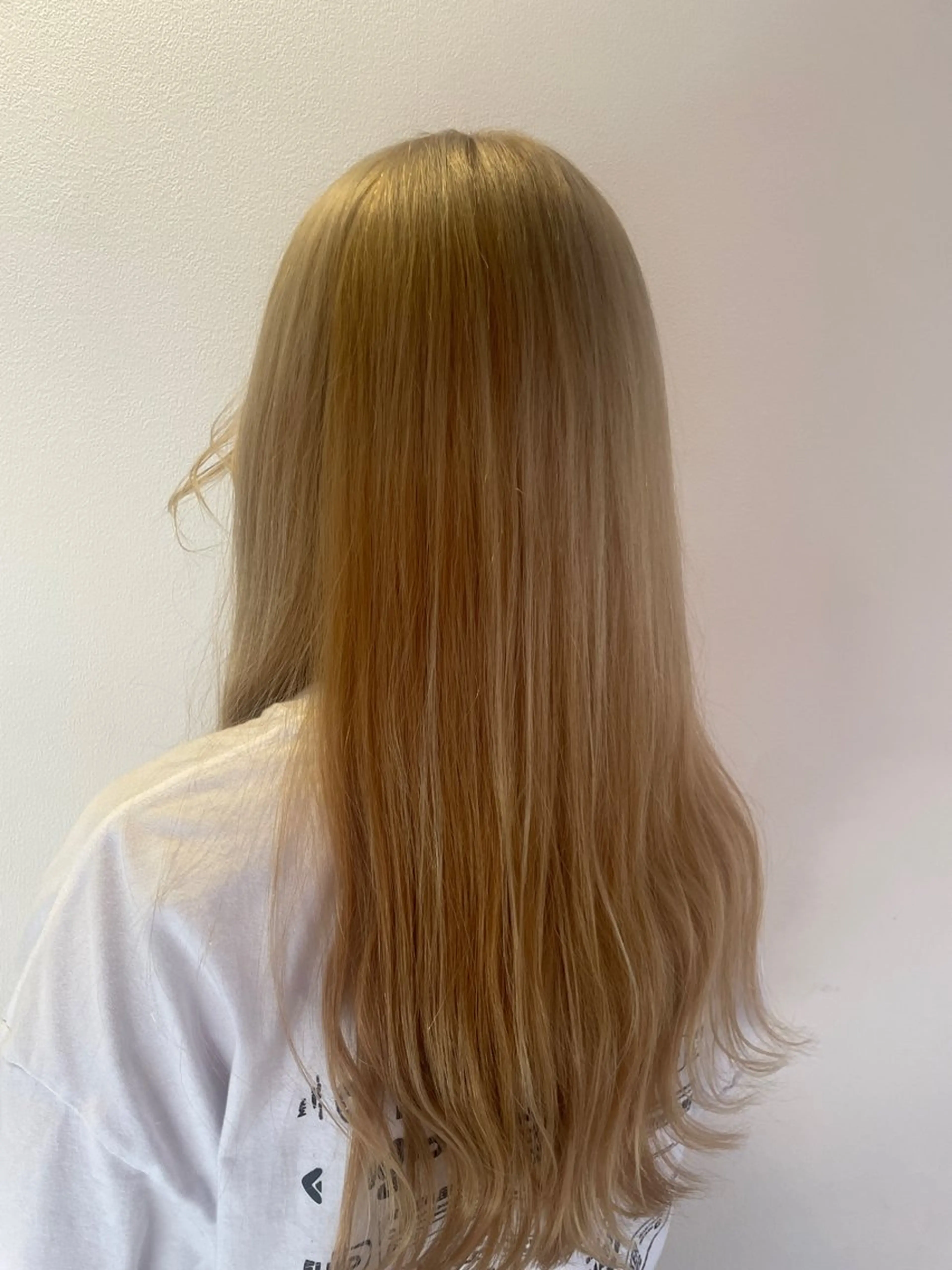 ロング カラー 米田 朱里のヘアスタイル