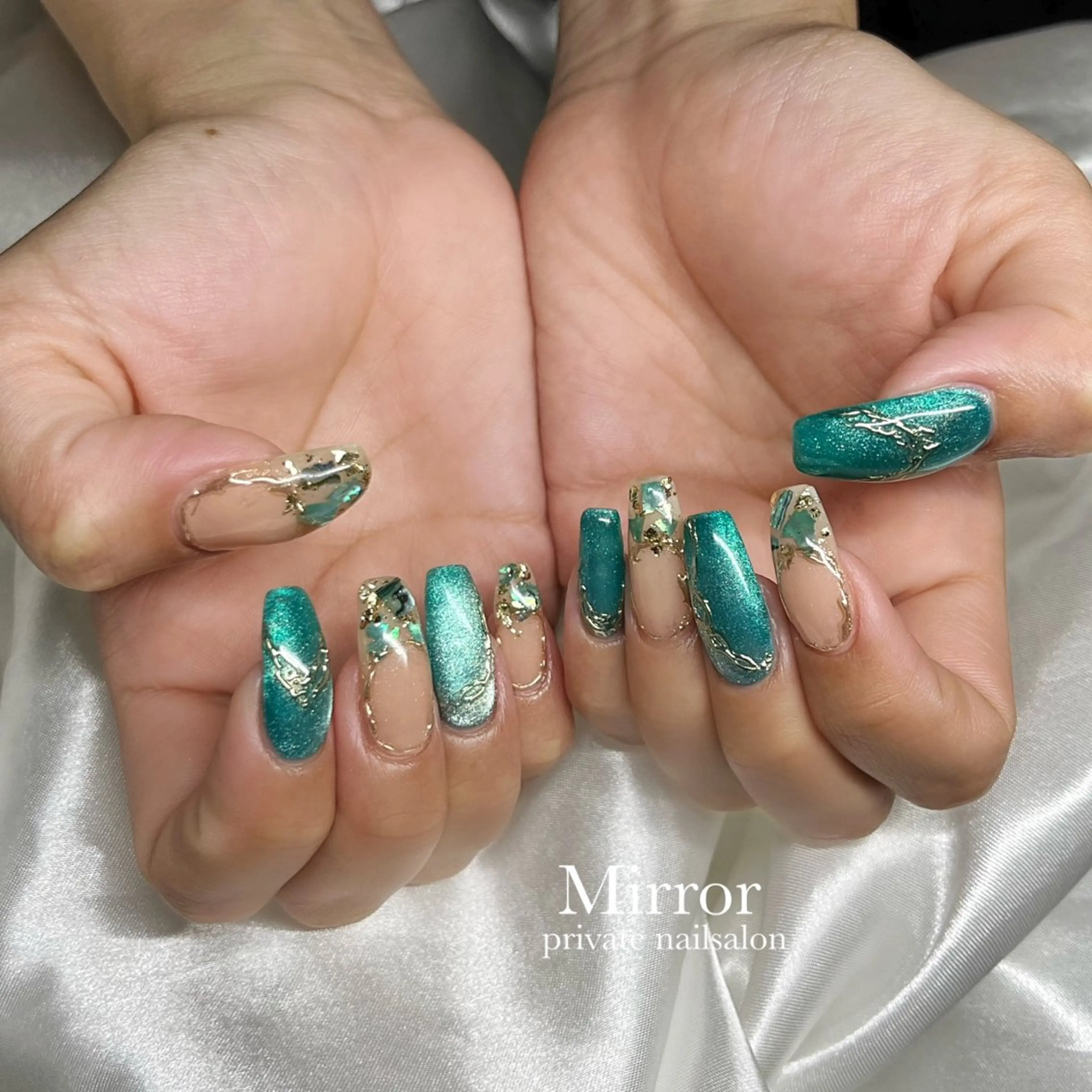 ネイル nailsalon Mirrorのネイルデザイン