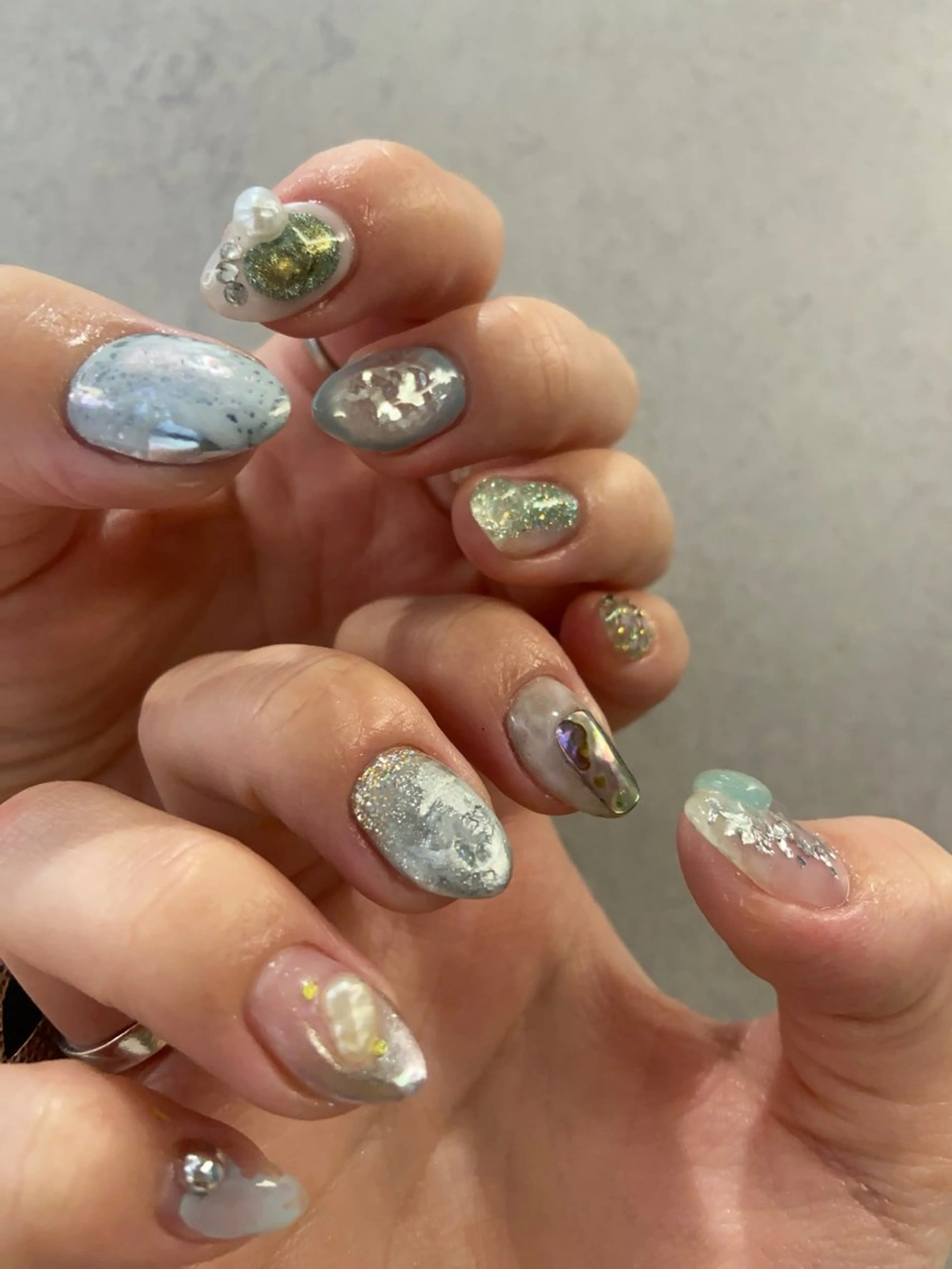 ネイル キラキラネイル Ouja Nail Academy所属・HINAKO💫 Ouja groupのネイルデザイン