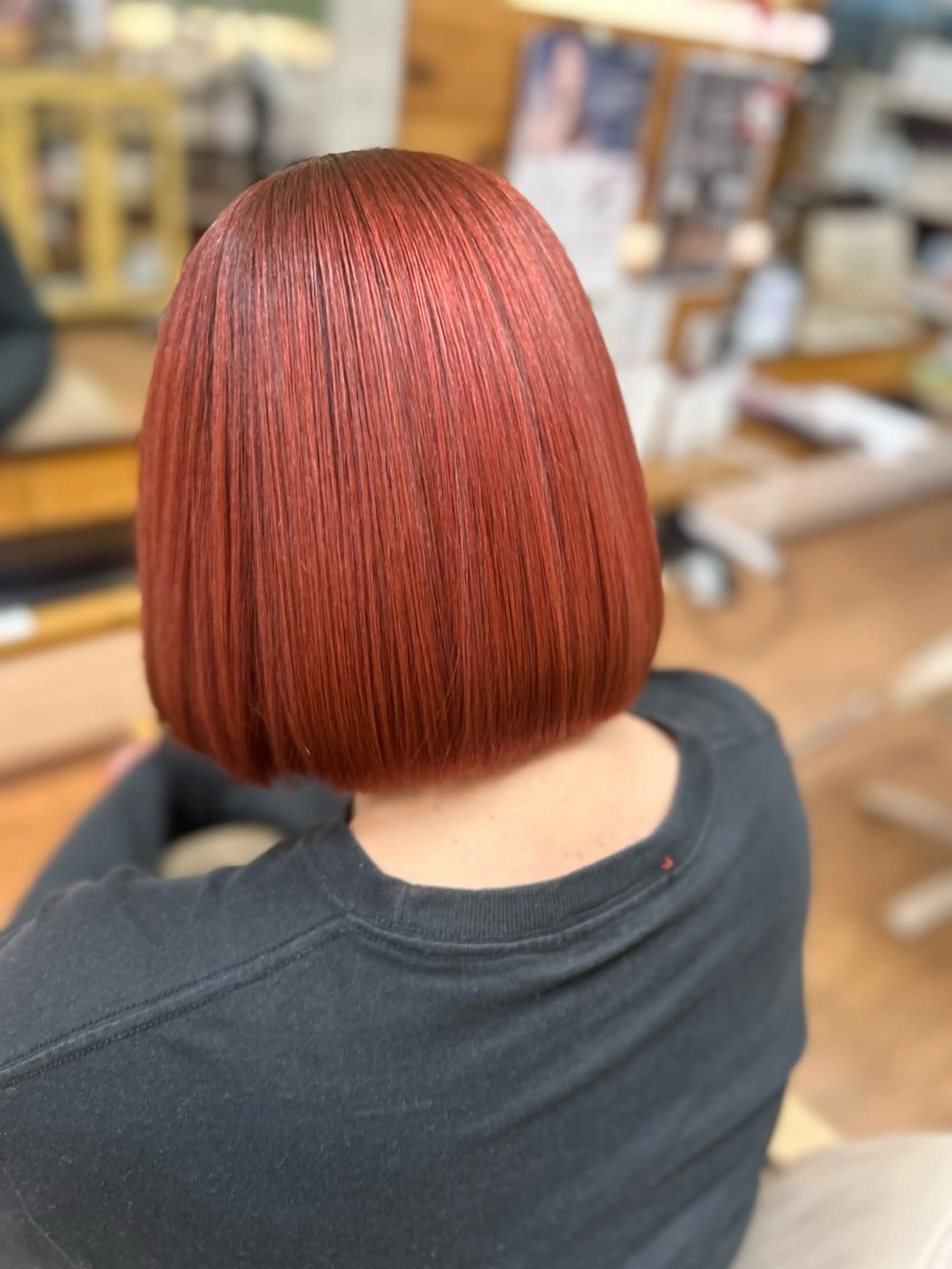 ミディアム 神谷 千明のヘアスタイル