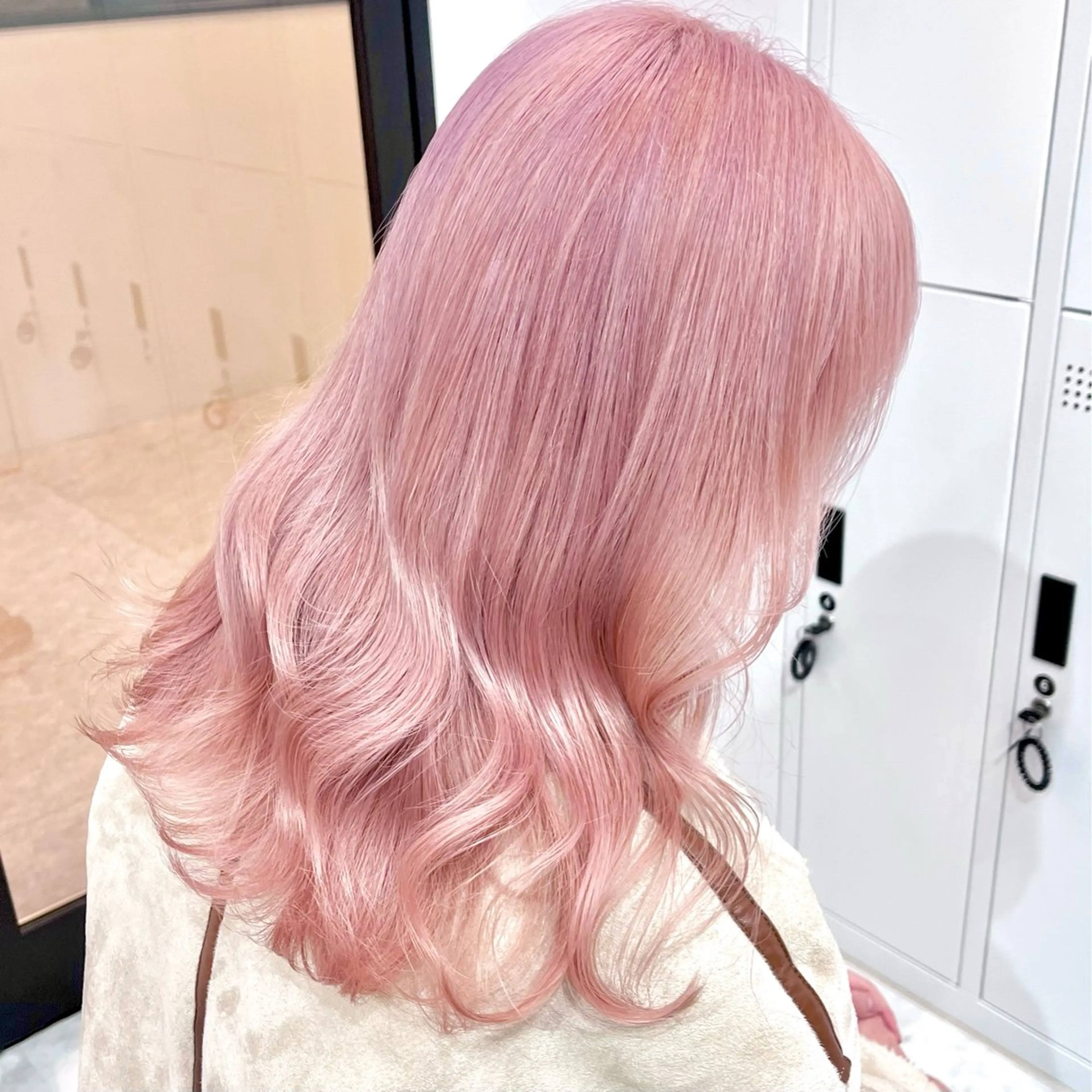 セミロング カラー パーマ ヘアアレンジ メンズ キッズ ベージュカラー ピンクカラー ピンクベージュ カット ヘアカラー トリートメント ハイトーン/ピンク 💗モモ໒꒱のヘアスタイル