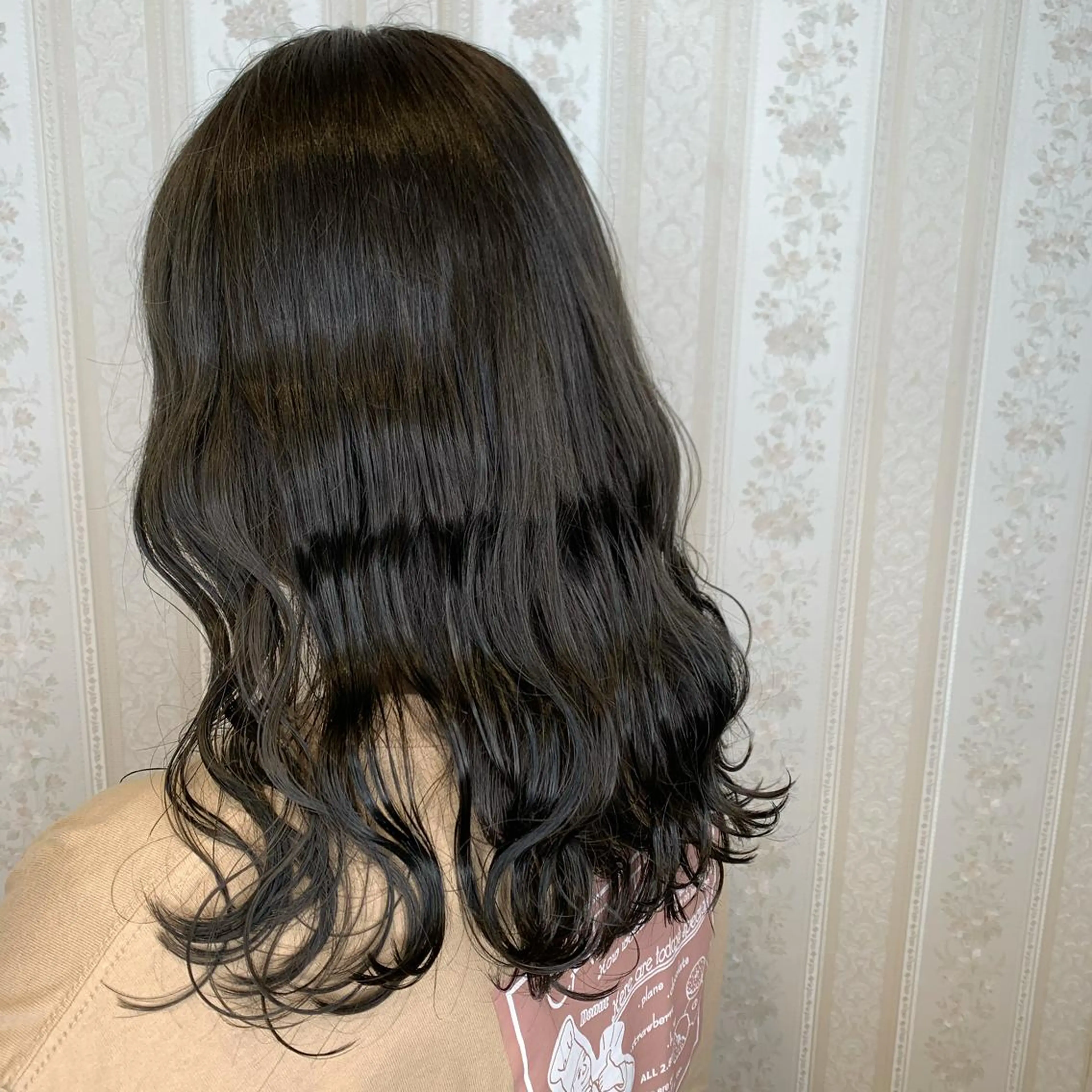 ミディアム カラー 石坂 瀬音のヘアスタイル