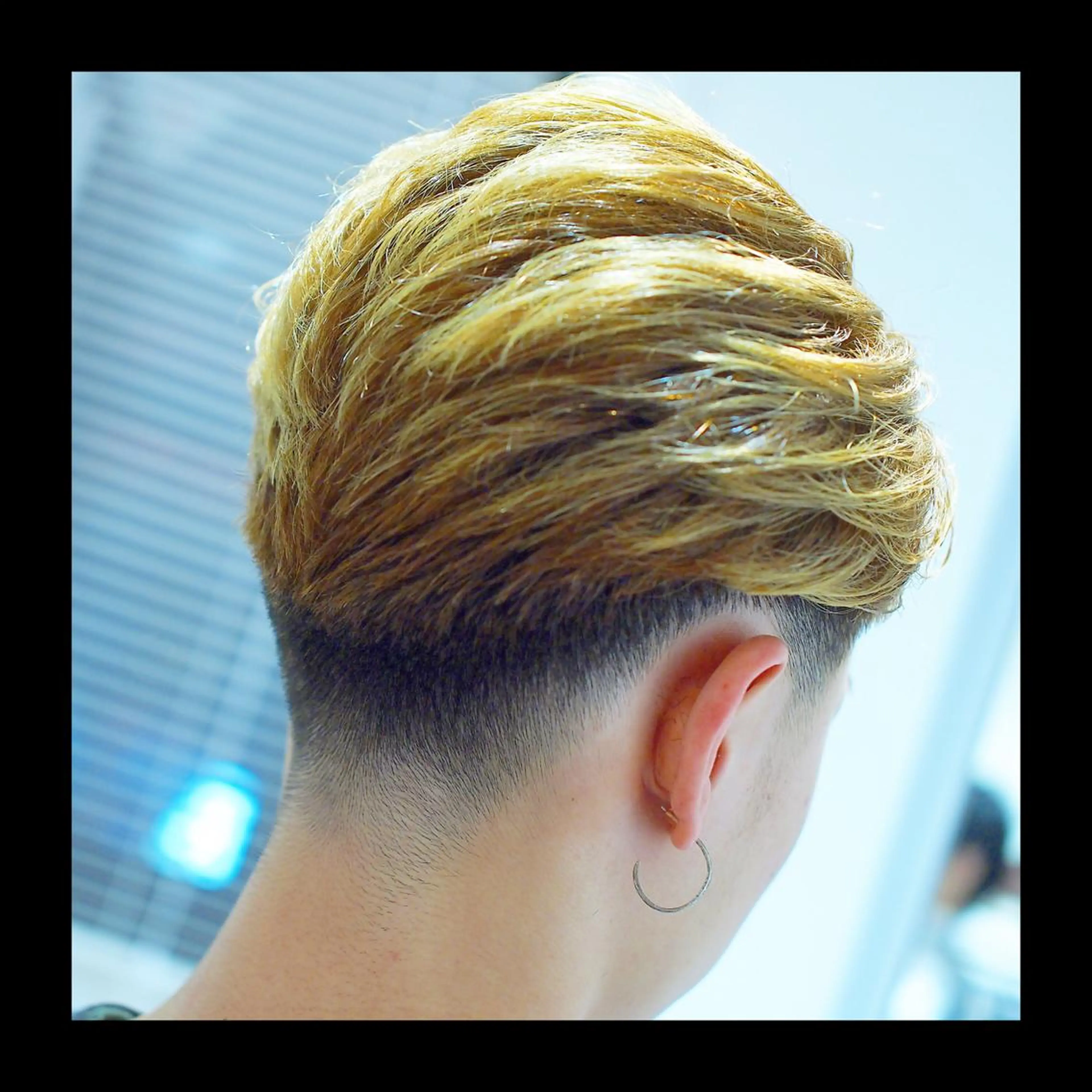 ショート カラー 及川シゲル 髪質改善講師のヘアスタイル