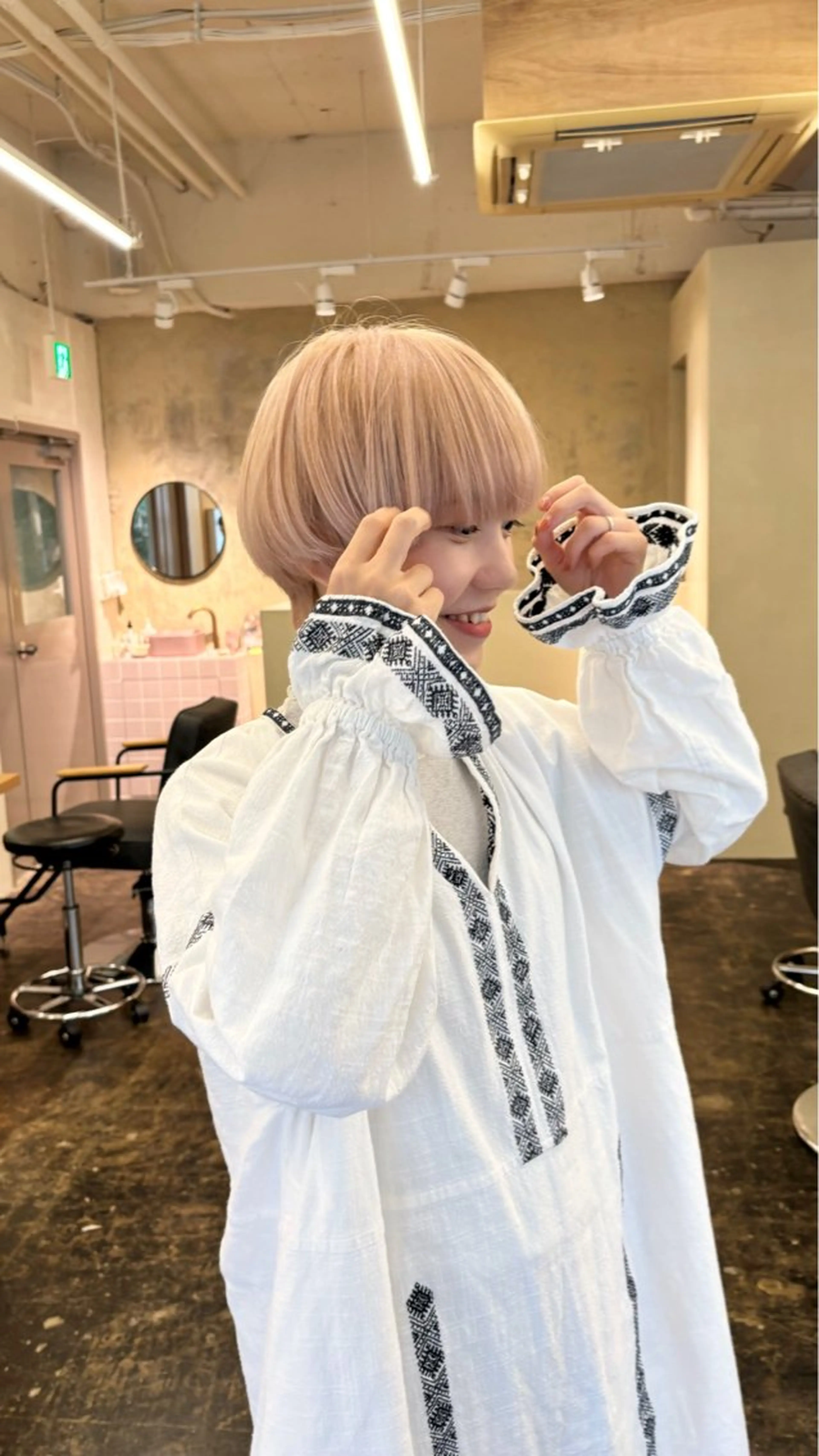 ショート カラー ブリーチ 武田美空🐇 ヘアアレンジ/カラーのヘアスタイル