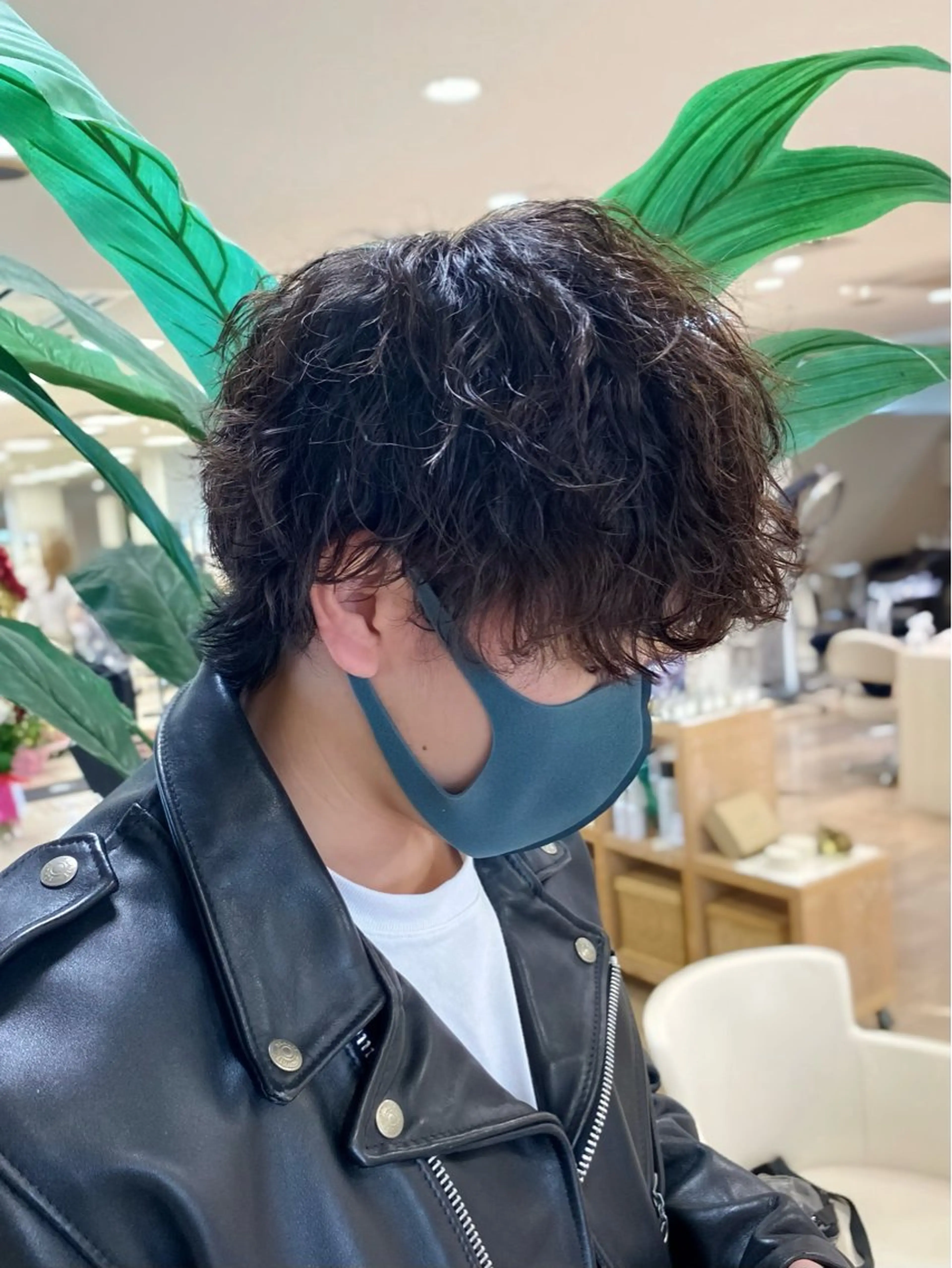 ショート パーマ メンズ 銀座メンズパーマ🦚 ブリーチ🌿レイヤーのヘアスタイル