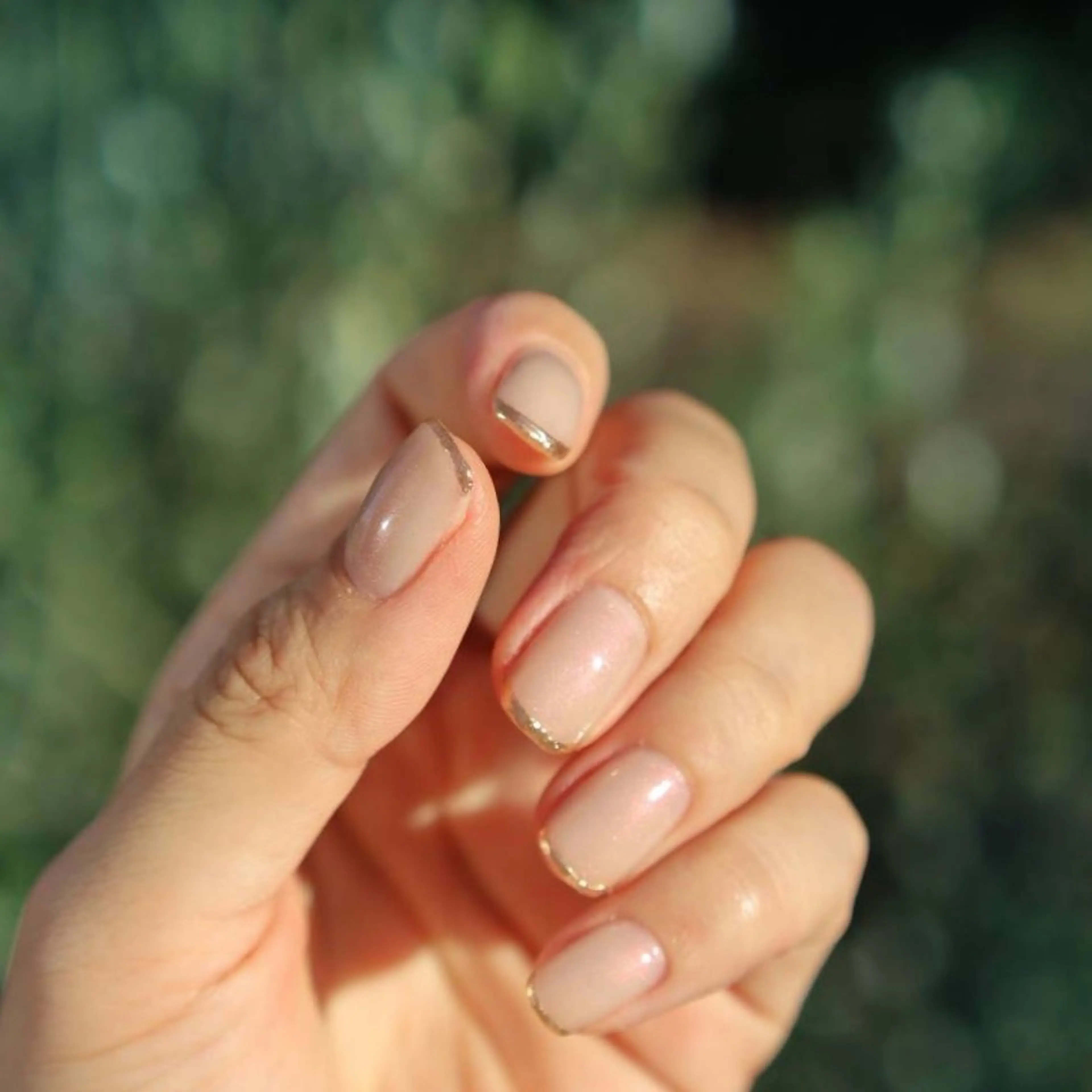 ネイル フレンチネイル ゴールド 🌲🌳🚪iiit o🌲🌳🌲のネイルデザイン