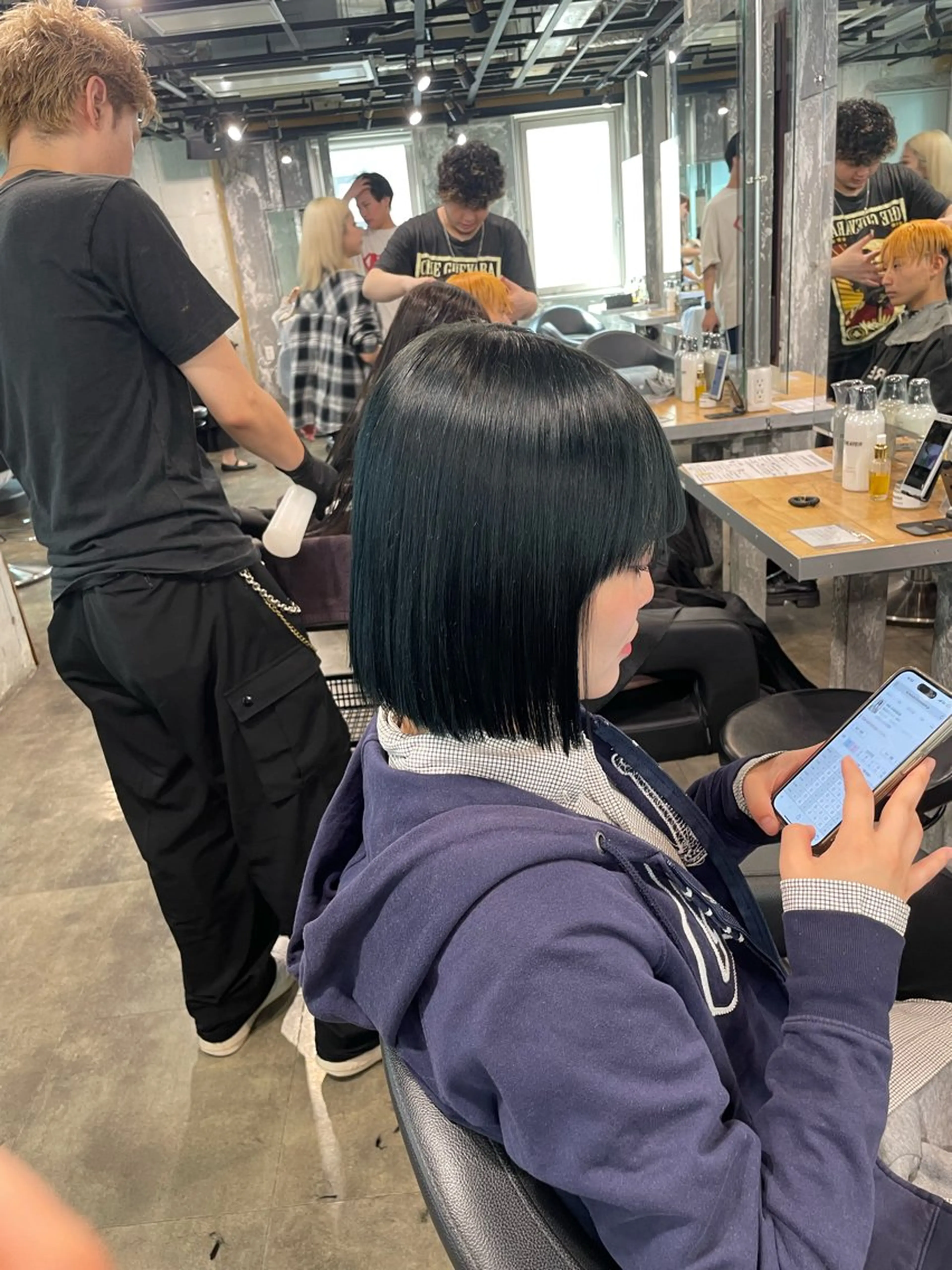 ショート カラー ヘアカラー ハイトーン 横浜💞ミオのヘアスタイル