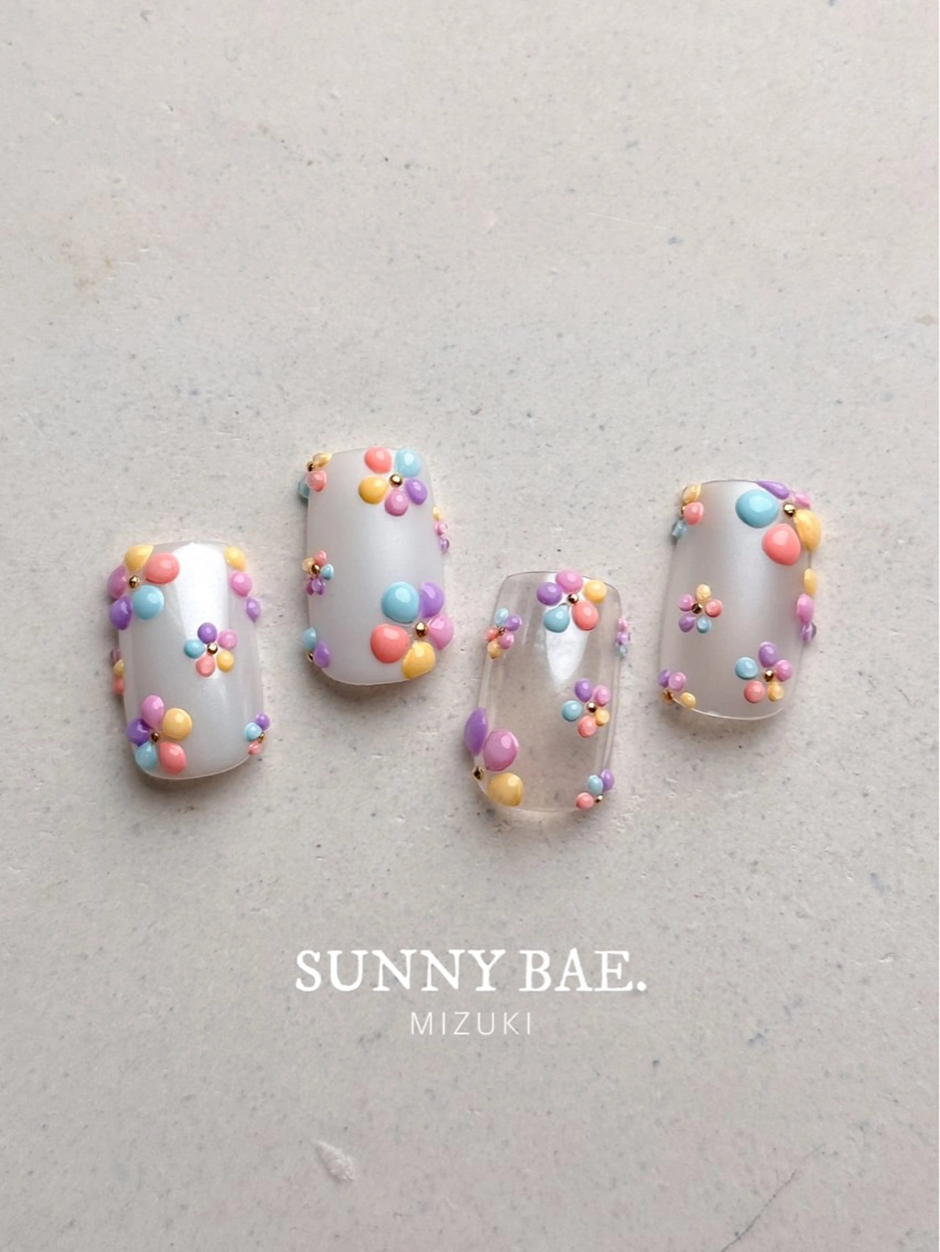 ネイル アートネイル フラワーネイル パステルネイル ピンク ぷっくりネイル ハンドネイル SUNNY BAE. 🌼MIZUKIのネイルデザイン