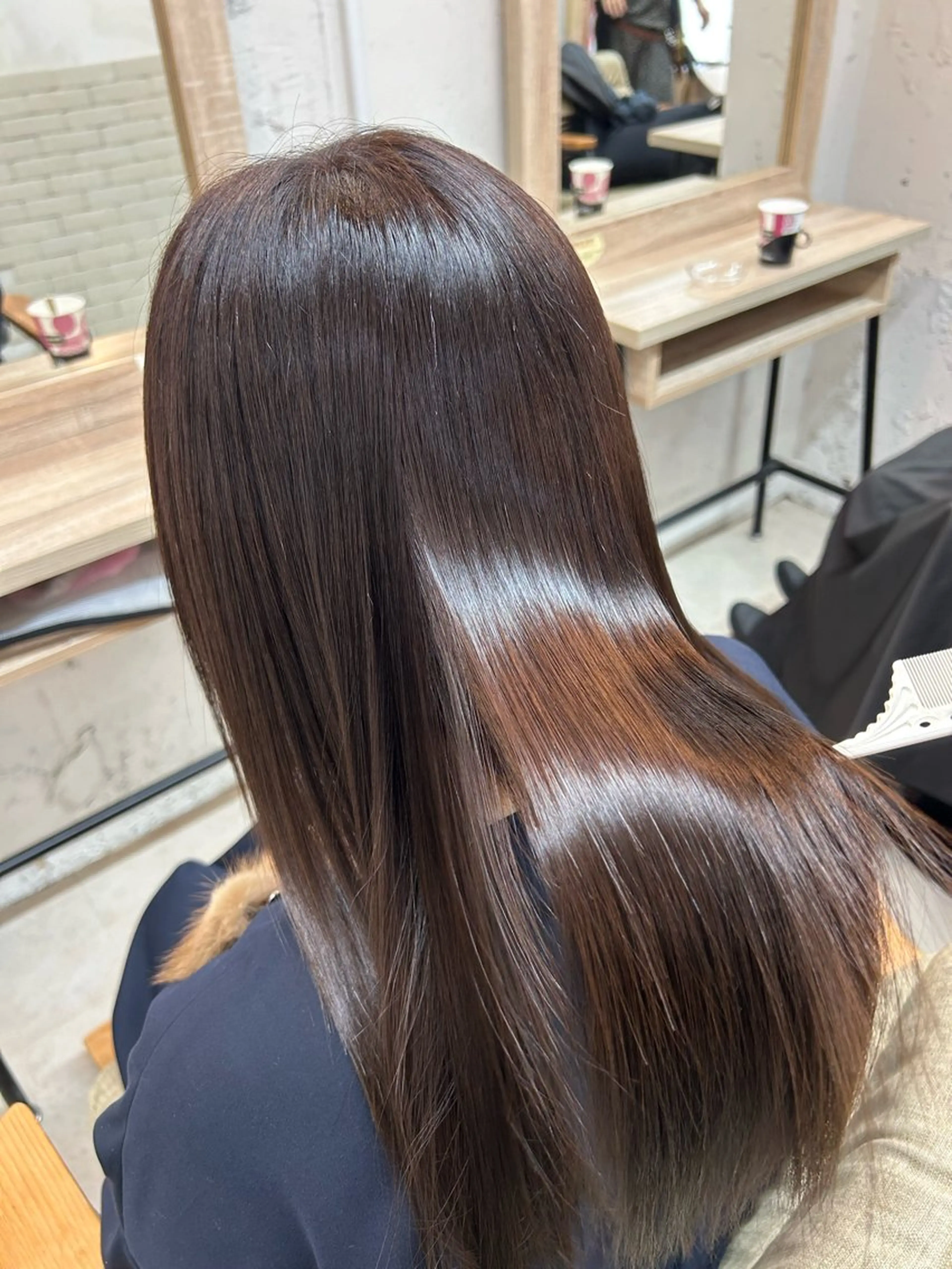 セミロング 岩崎 美帆のヘアスタイル
